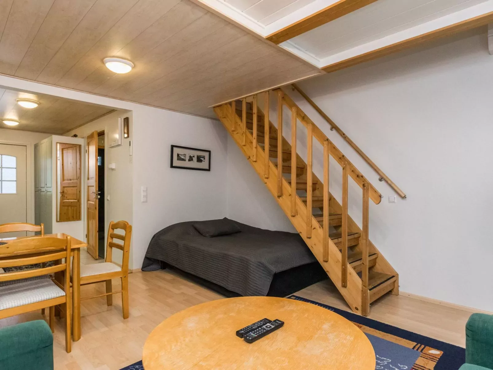 Kylpylän ullanrinne 12 d-Inside