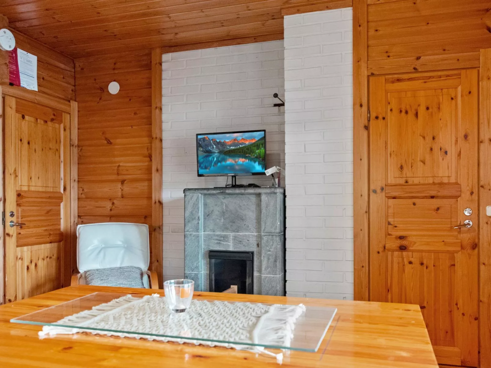 Lahdenpohja, vaikon loma 7-Inside