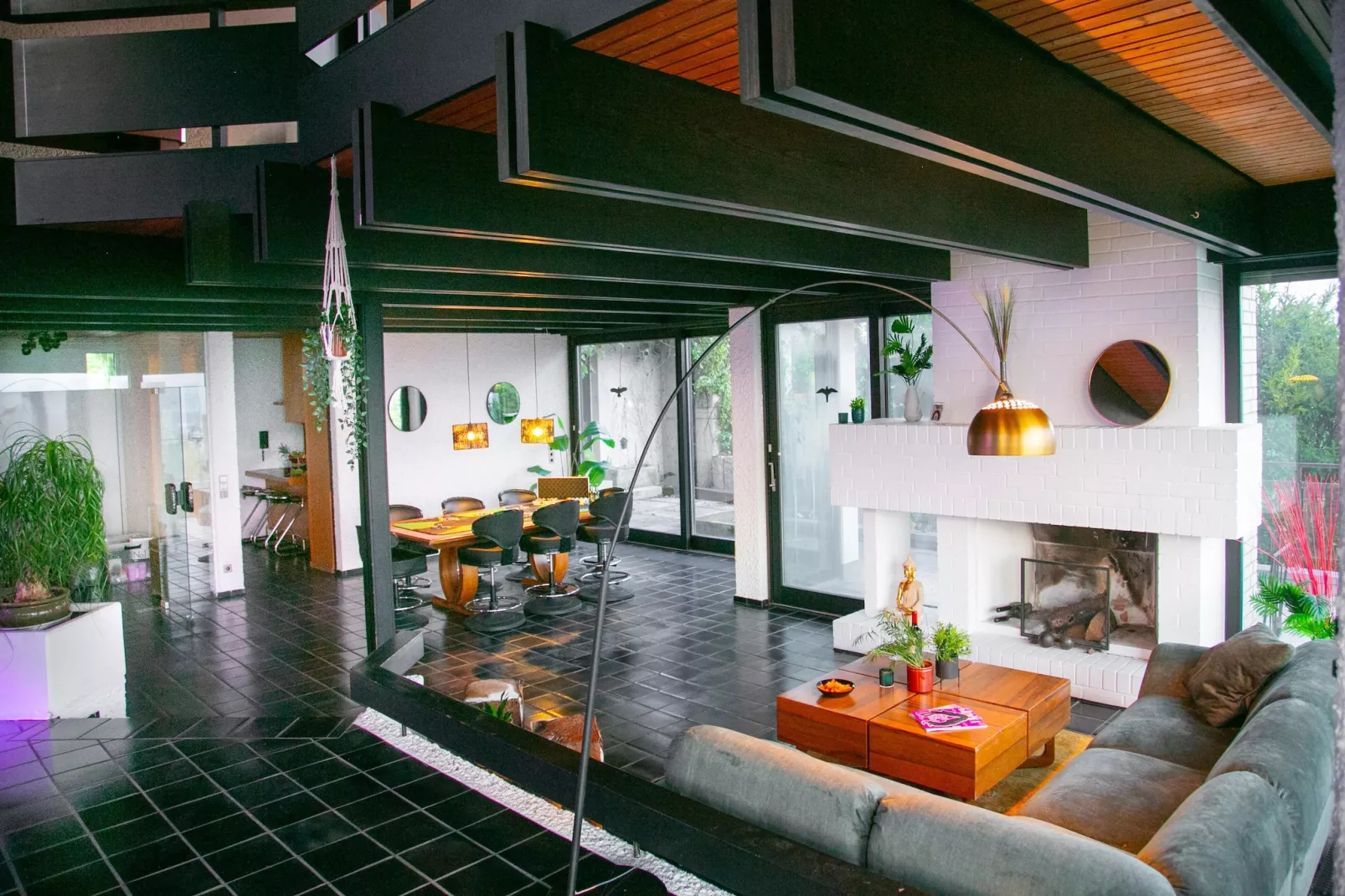 Villa Weitersburg mit indoor Pool-Living room