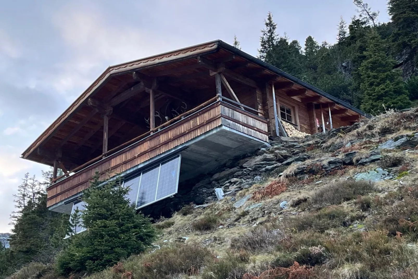 Edelweisshütte-Exterior winter