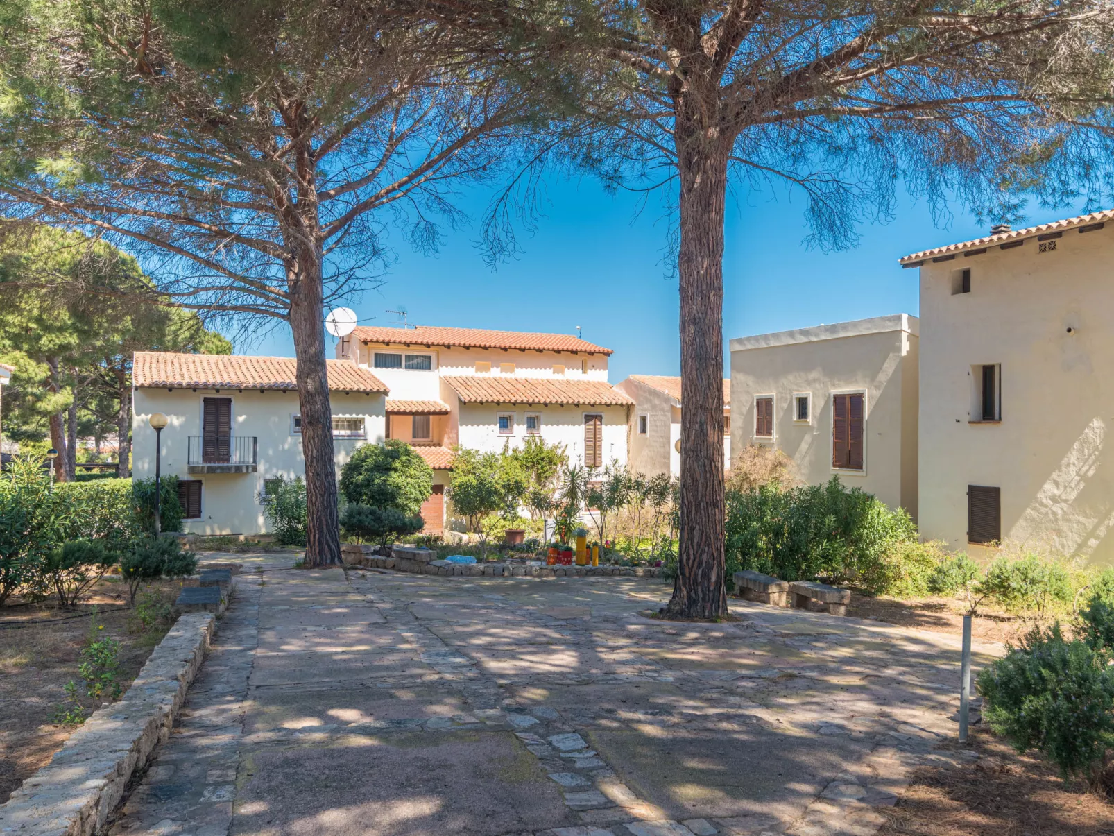 La Maddalena-Outside