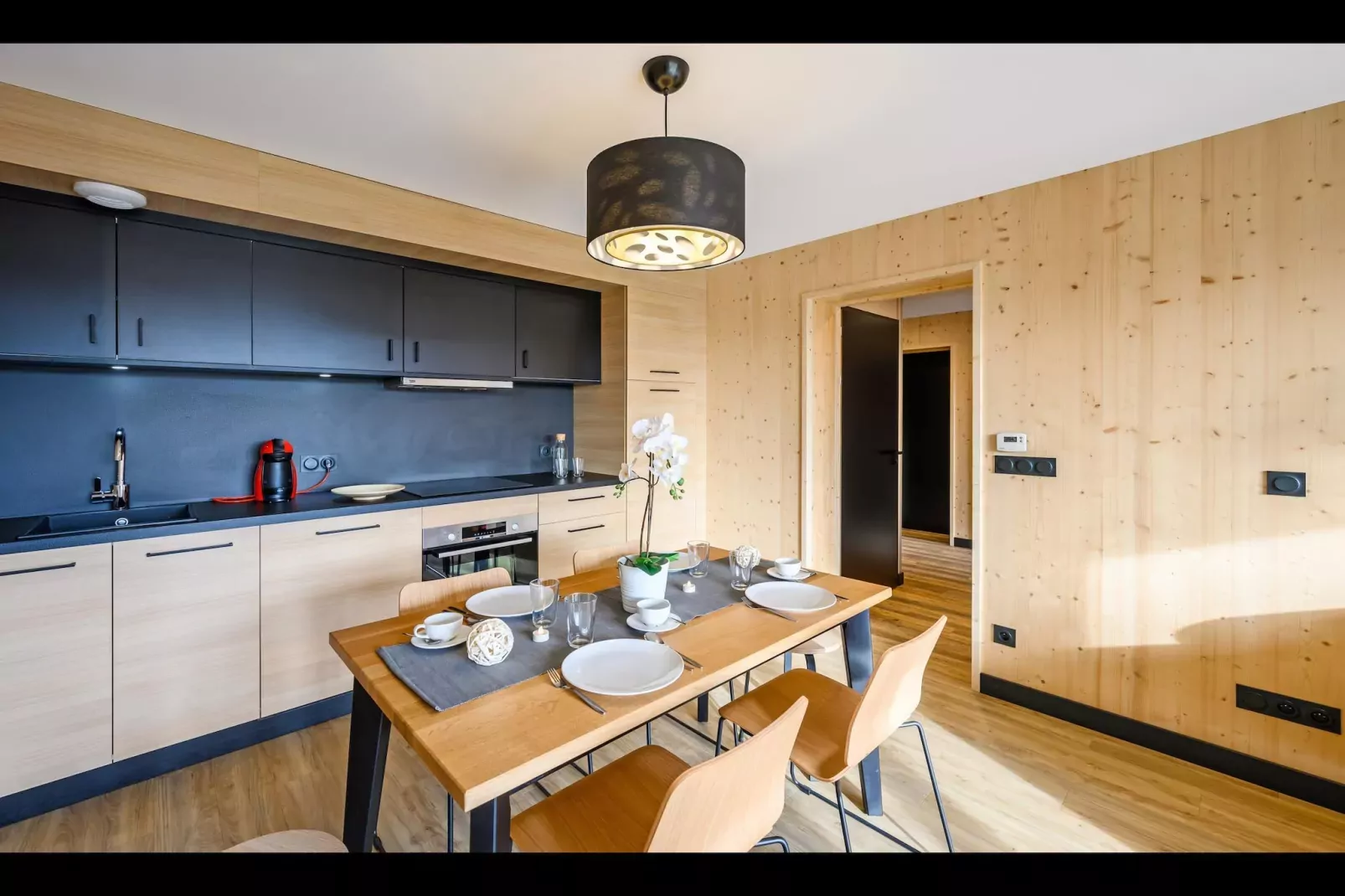 SYBELLES_8PM-Kitchen