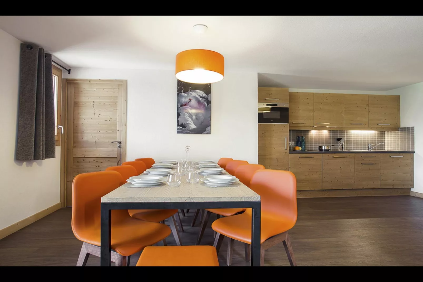 LES MENUIRES_S12V-Dining room
