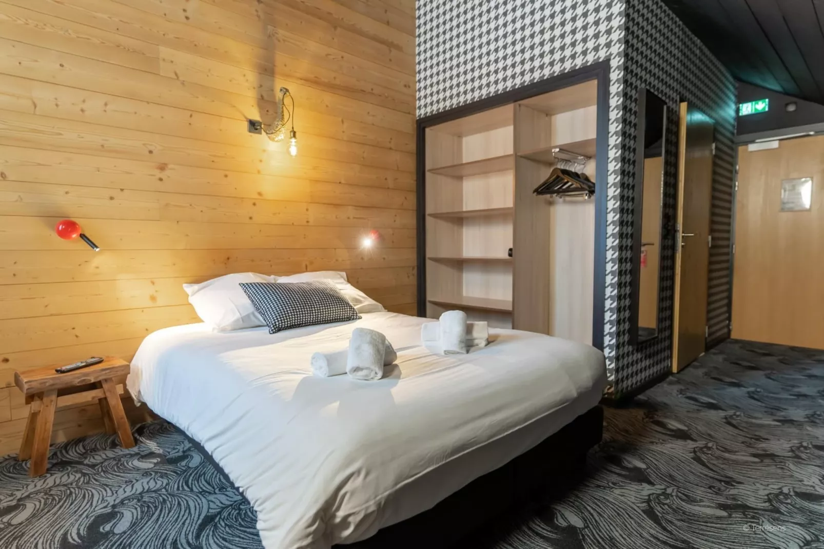 Le Cristal Lodge-RD2S-Bedroom
