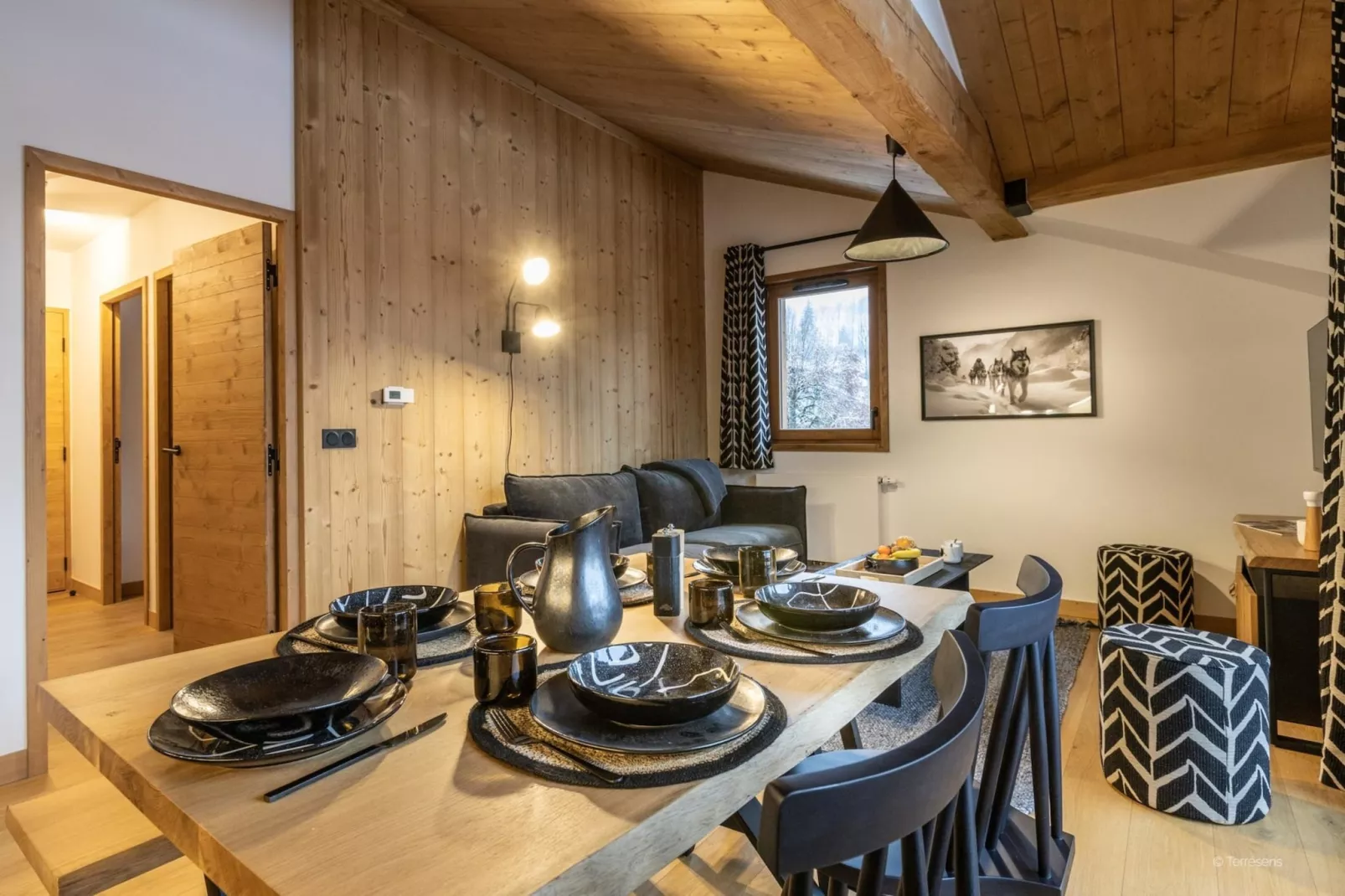 CHAPELLE DABONDANCE Le Flocon Blanc A26S-Dining room
