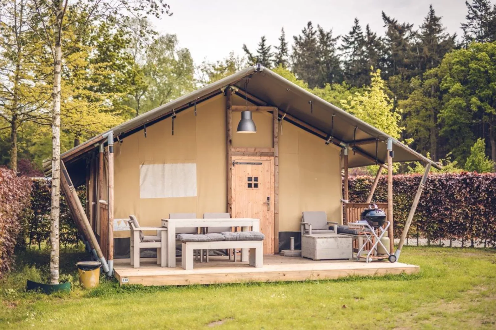 Safari tent 'Vos' | 2 - 5 people | pet allowed-Exterior summer