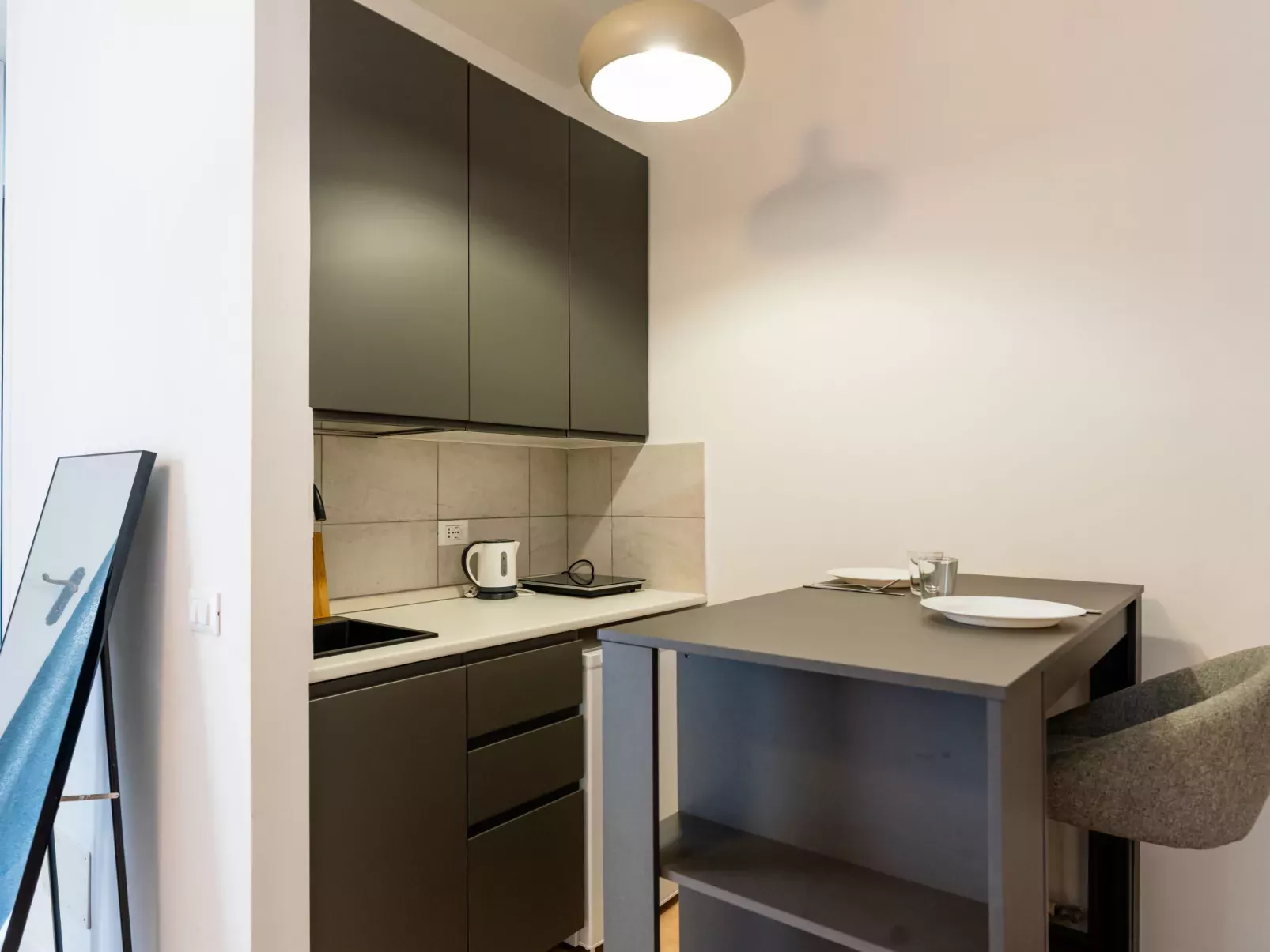 Modern Studio Nest-Inside