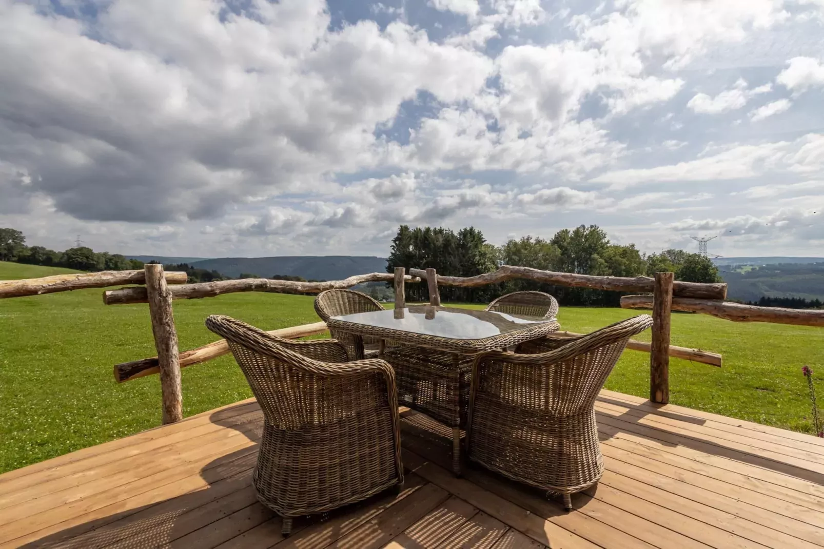 Chalet Bulle-Terrace balcony