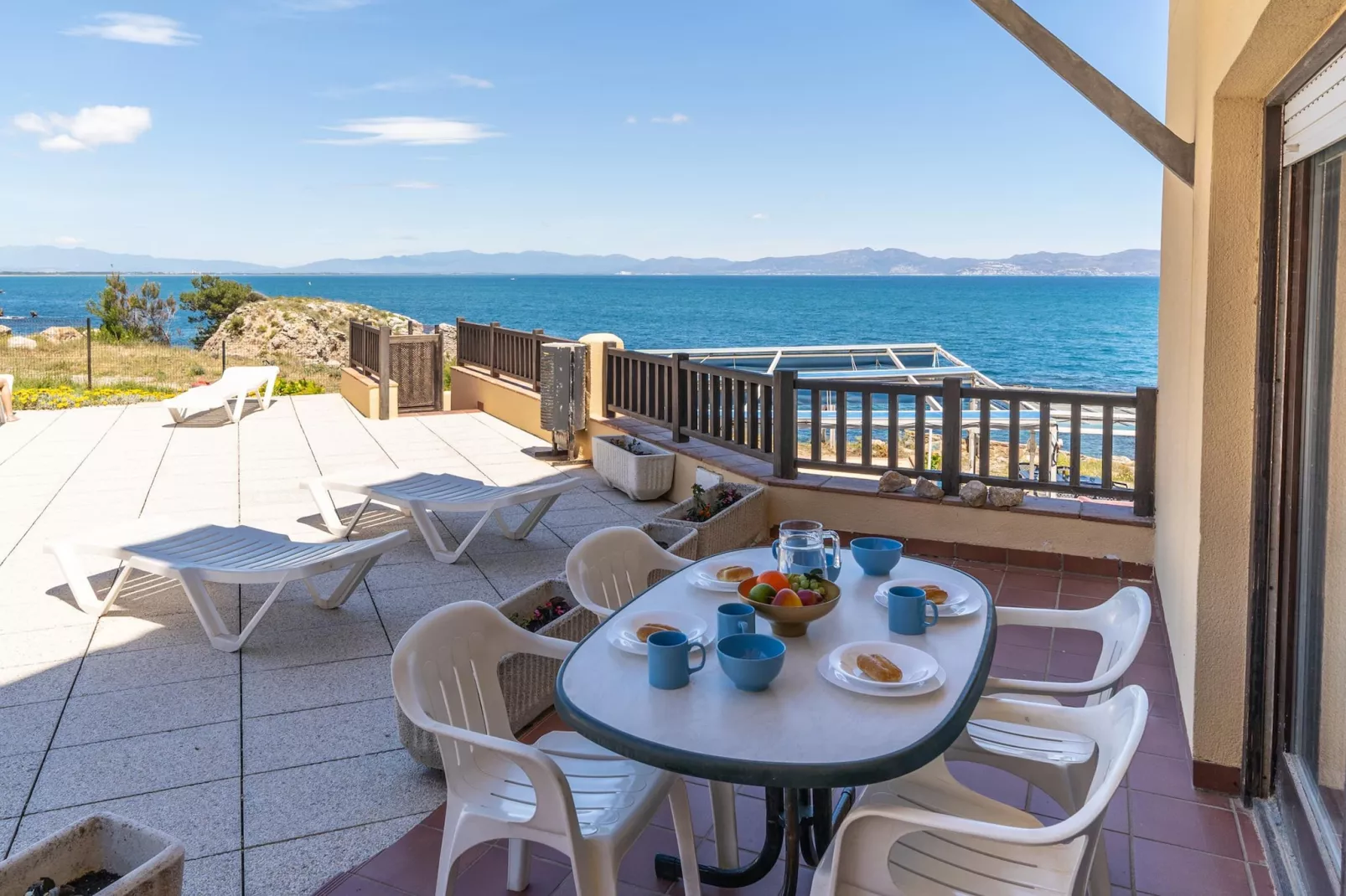 Gala-Terrace balcony
