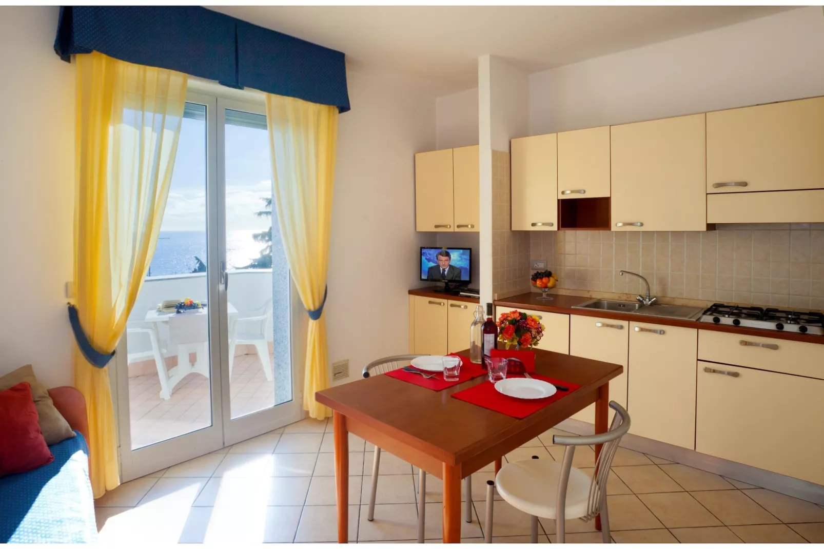 RESIDENCE SANT'ANNA TWO-ROOM APT 5 PAX B5-Kitchen
