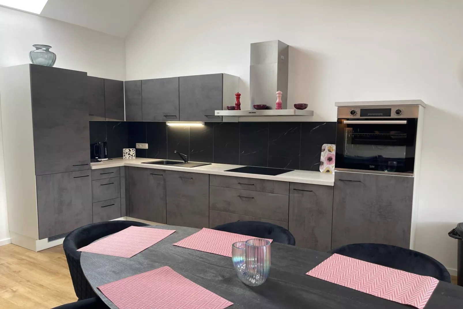 Rooftop Purple-Kitchen