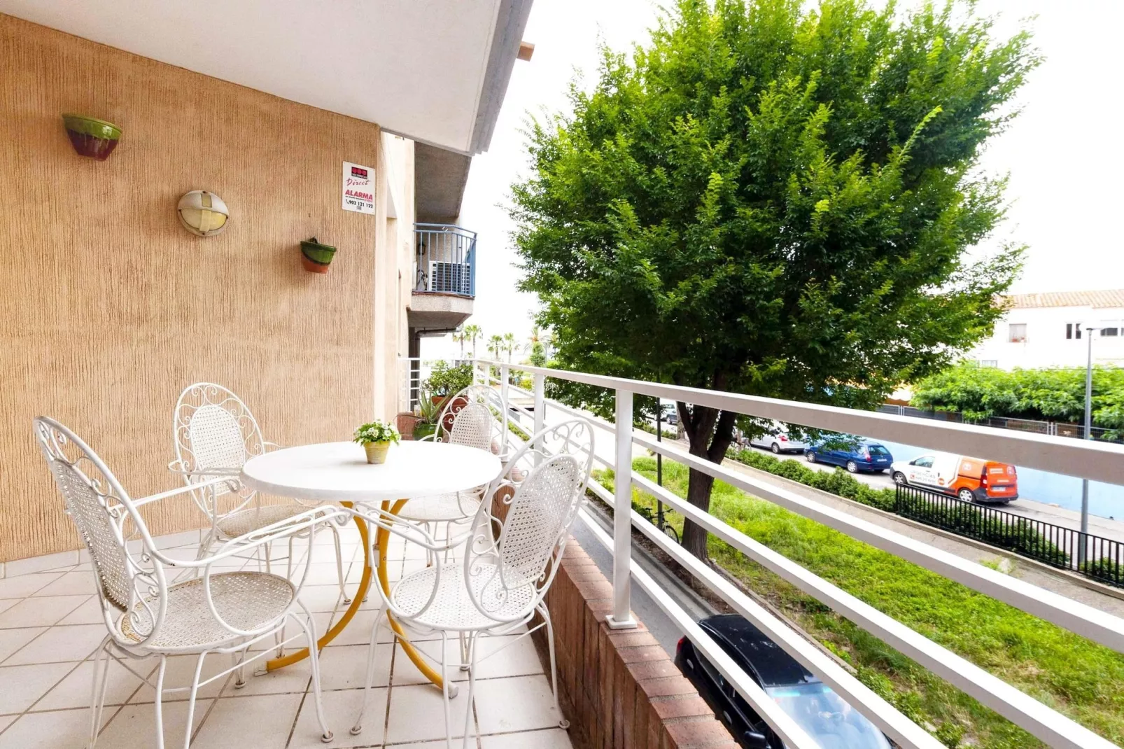 1232 GAUDI 100m PLAYA-Terrassenbalkon