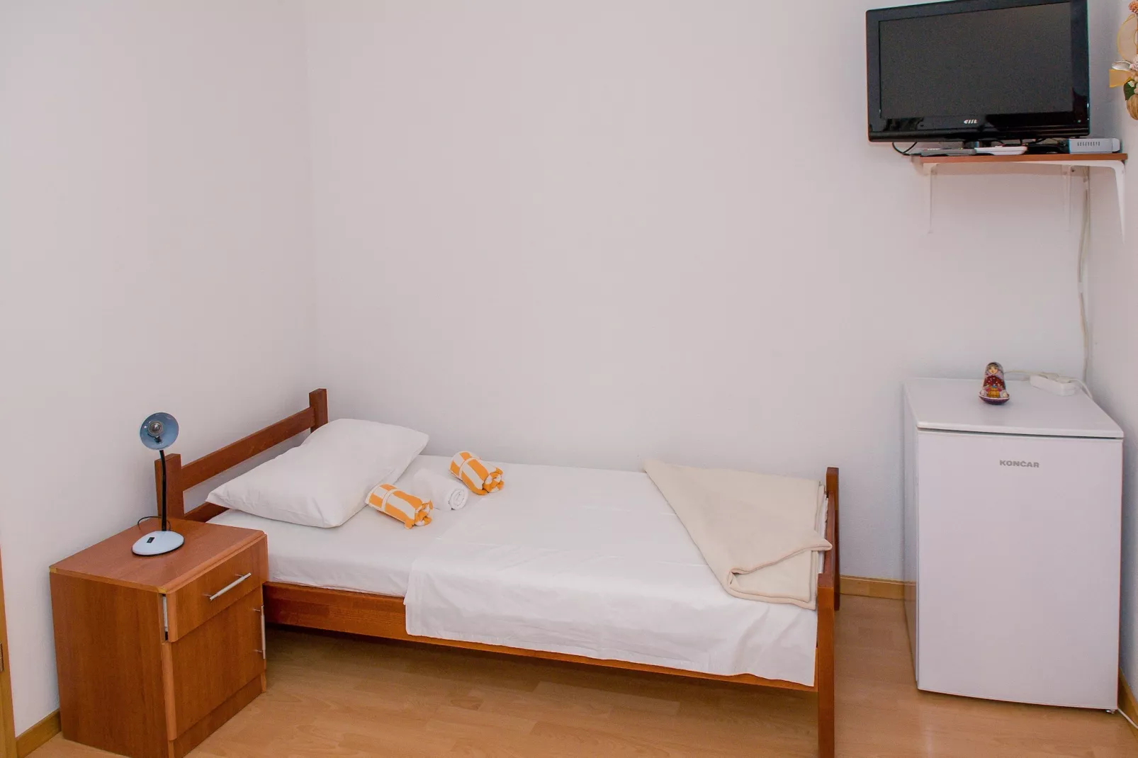 Apartments Anita-Triple room with terrace-Bedroom