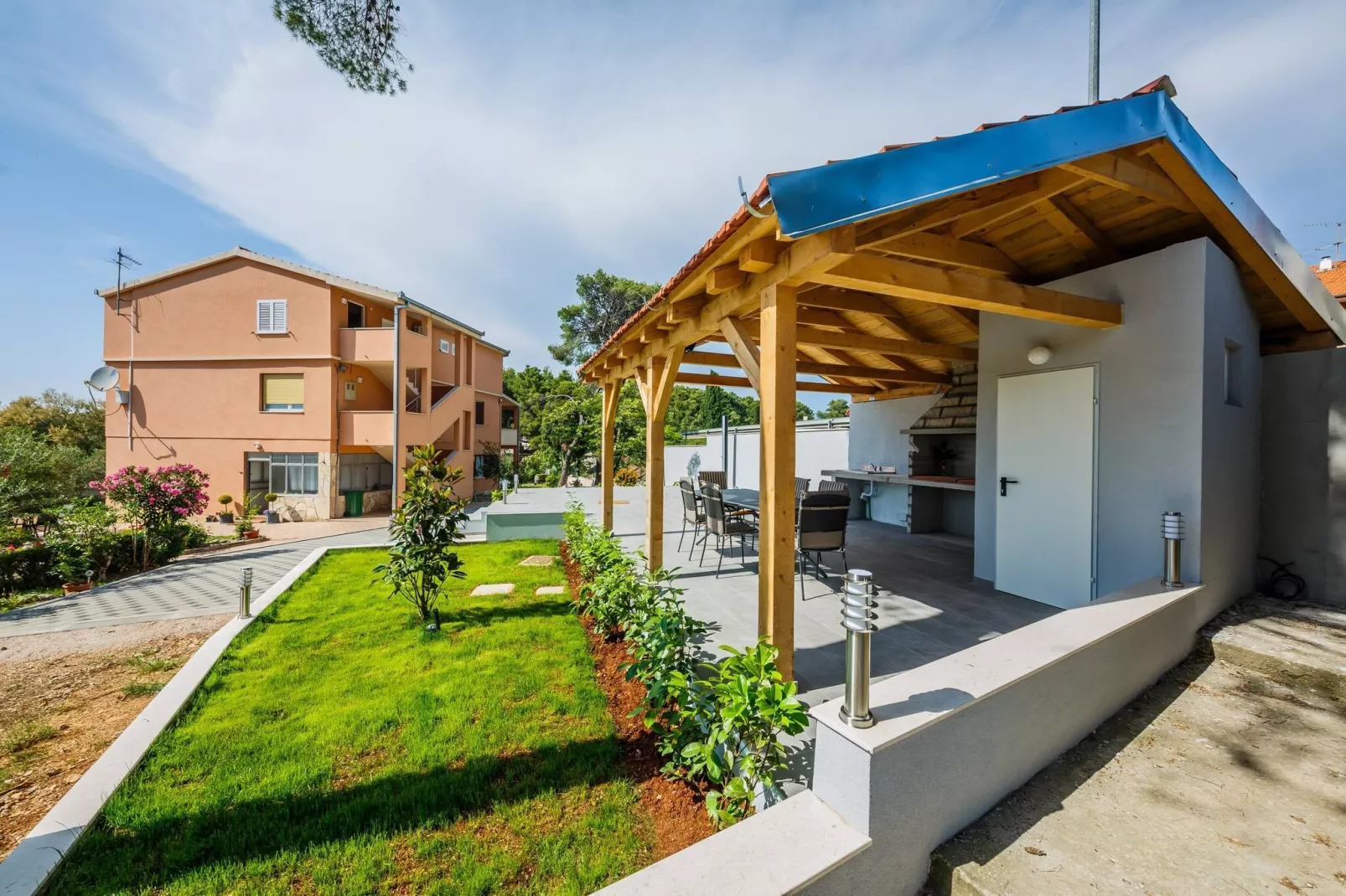 Apartments Savin - one bedroom apartment-Terrace