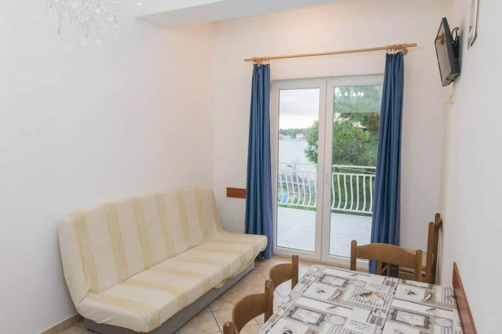 Apartments Gaj Brodarica - A7-Living room