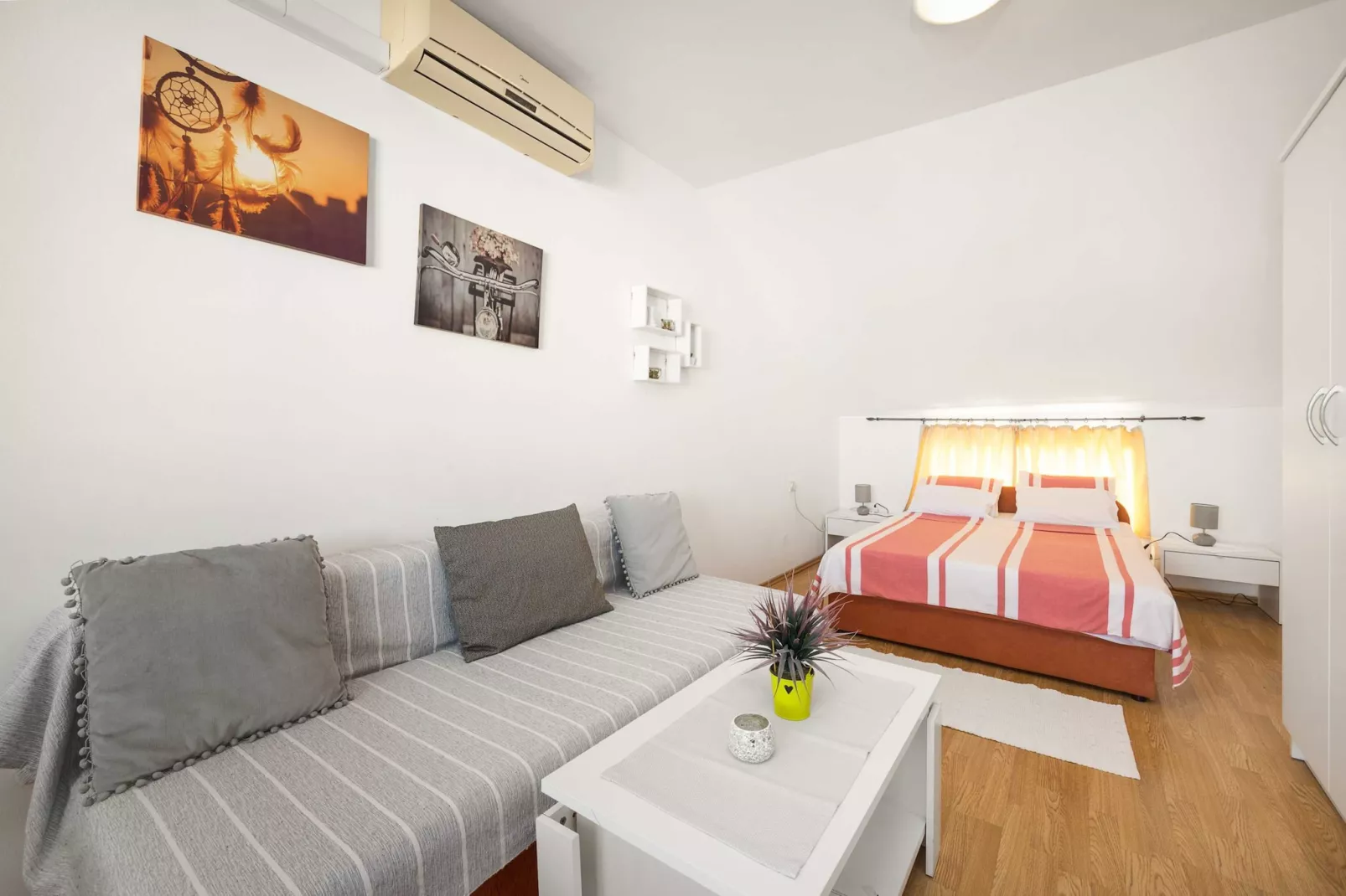 Apartments Anna - Studio Apartment-Living room