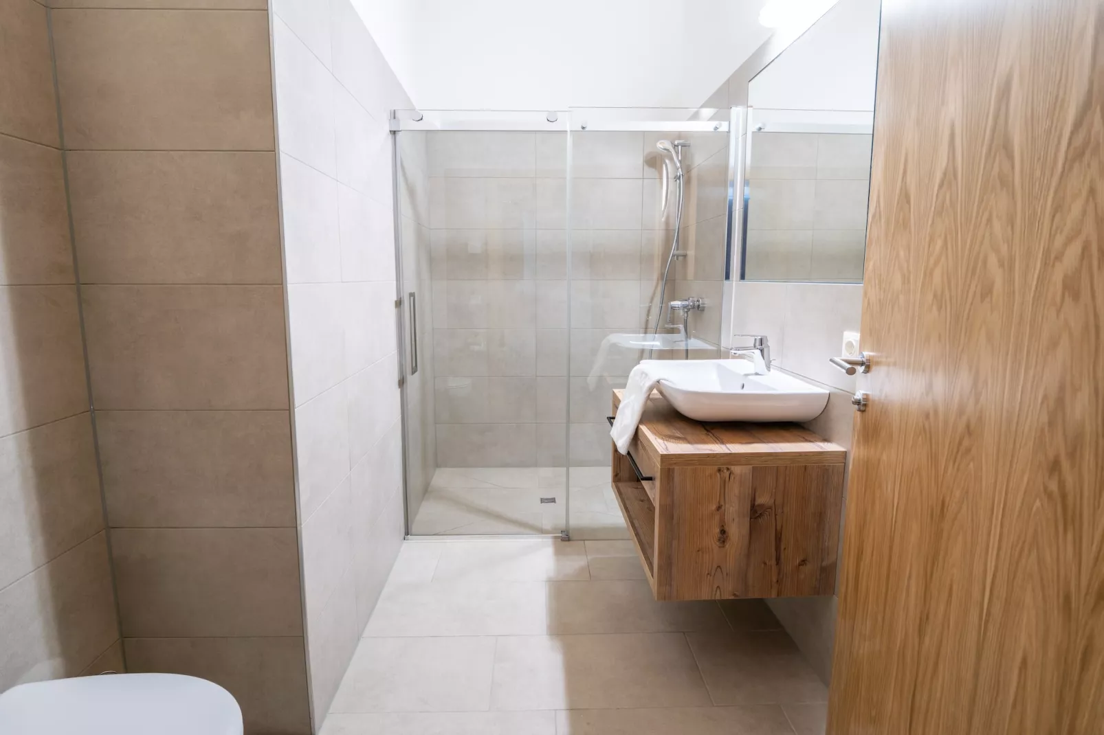 Penthouse Two-bedroom Apartment – KA2P-Bathroom