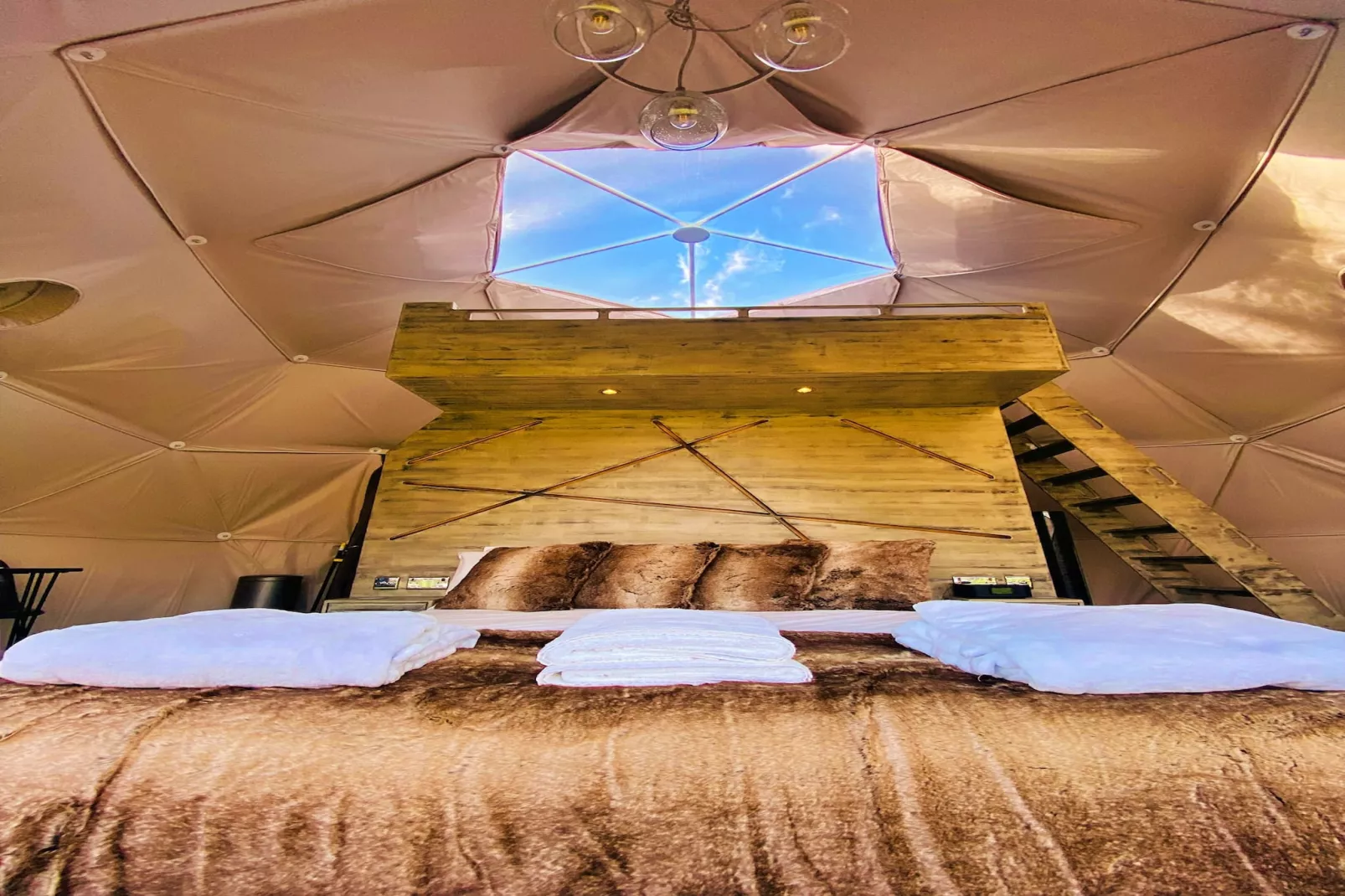 Scotney Luxury Dome-Bedroom