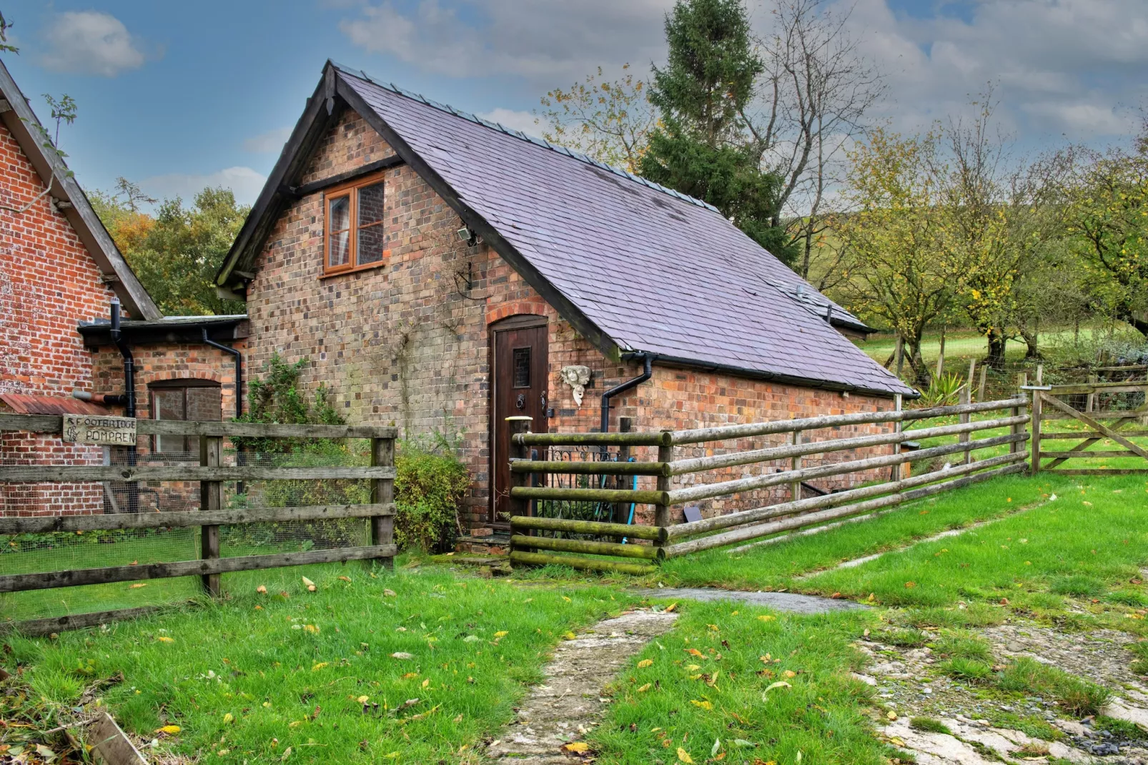 Great Cantal Granary-Extérieur