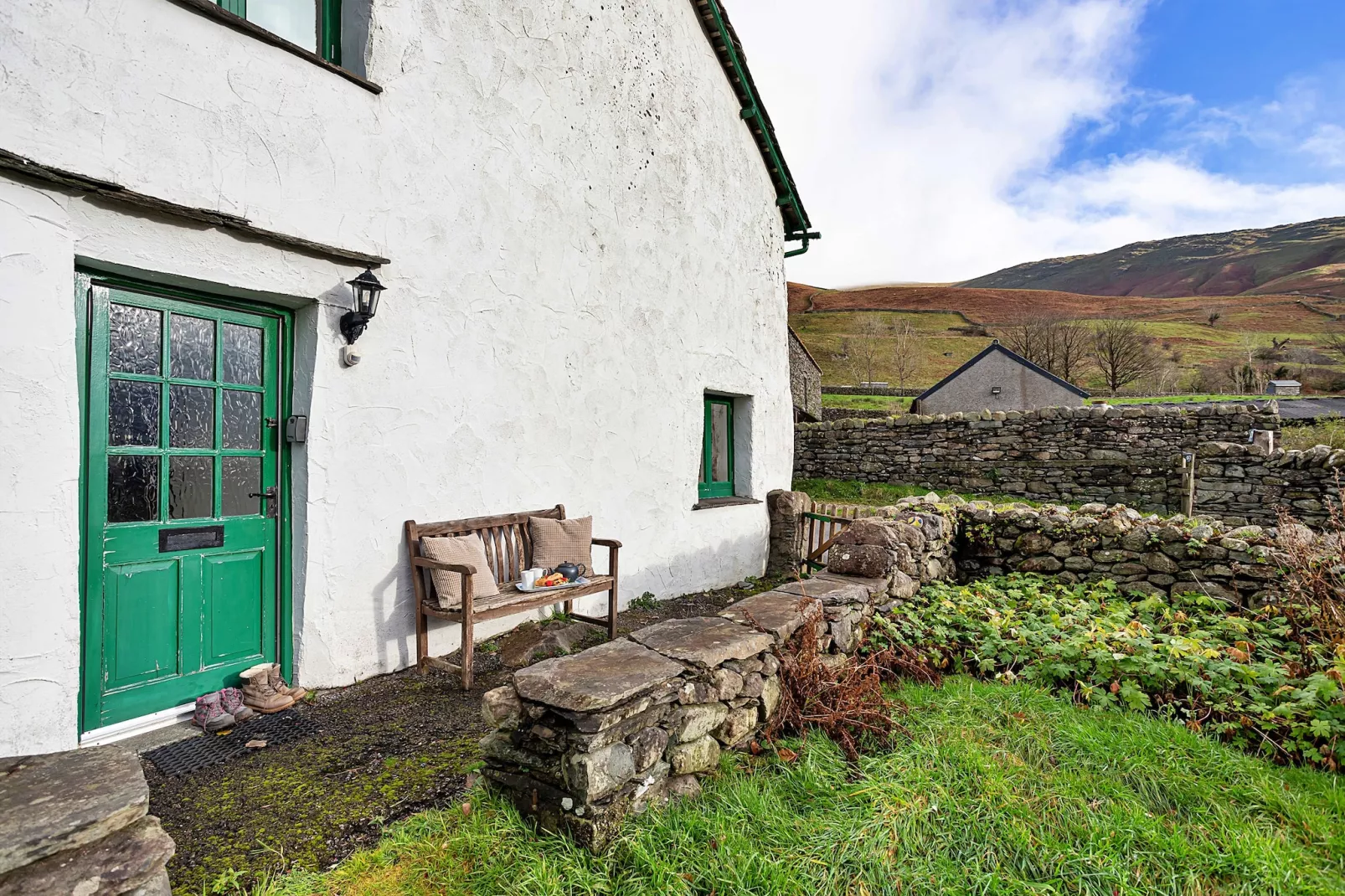 No.2 Town Head Cottages-Gardens summer