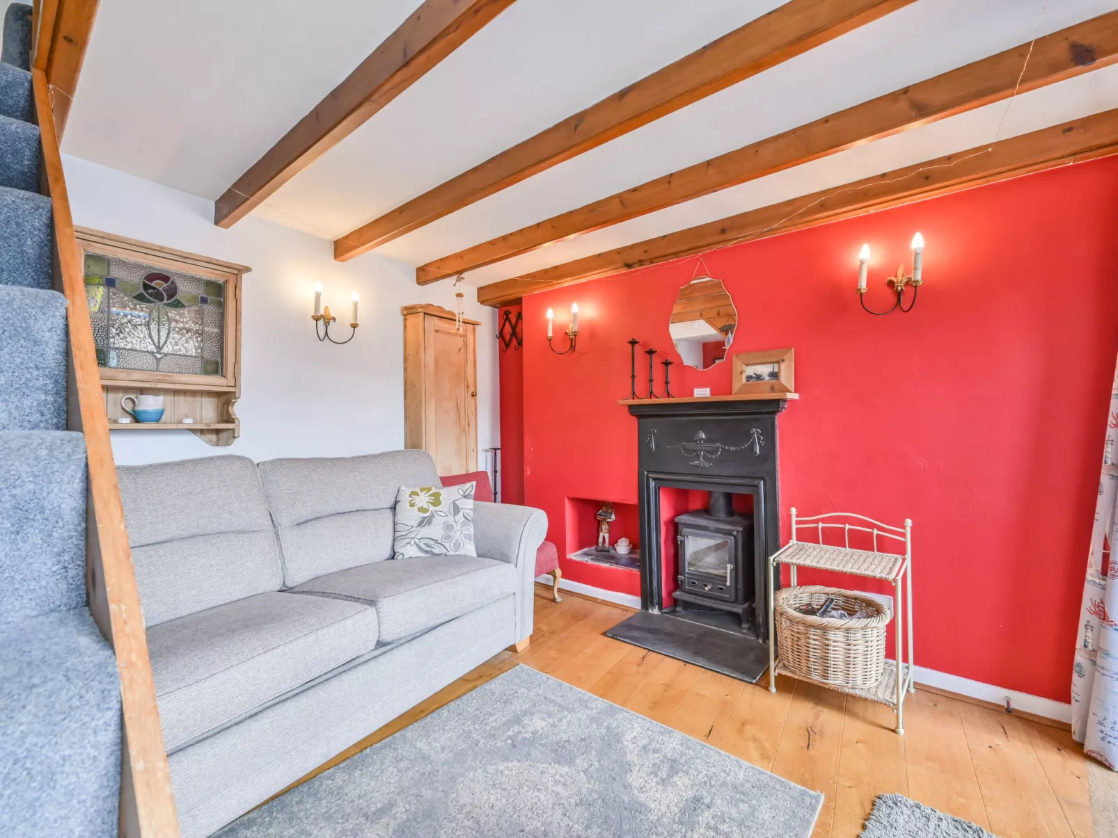 Dolphin Cottage-Inside