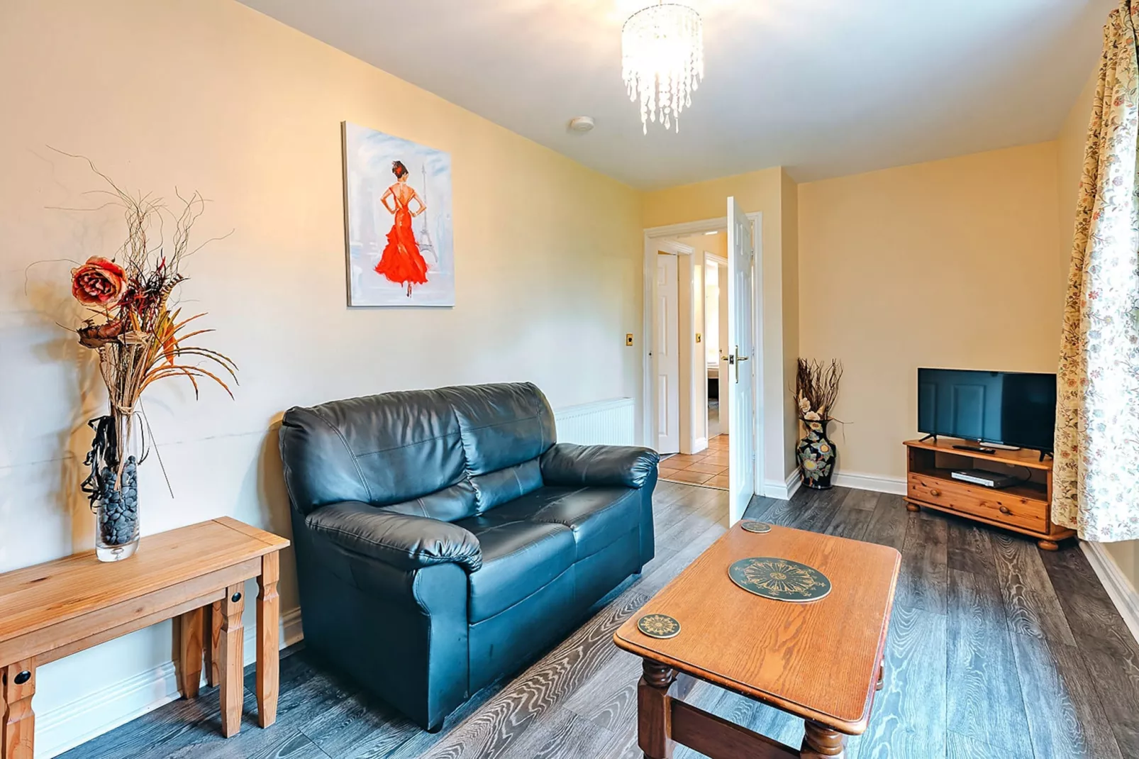 Netley Hall - Jasmine-Living room
