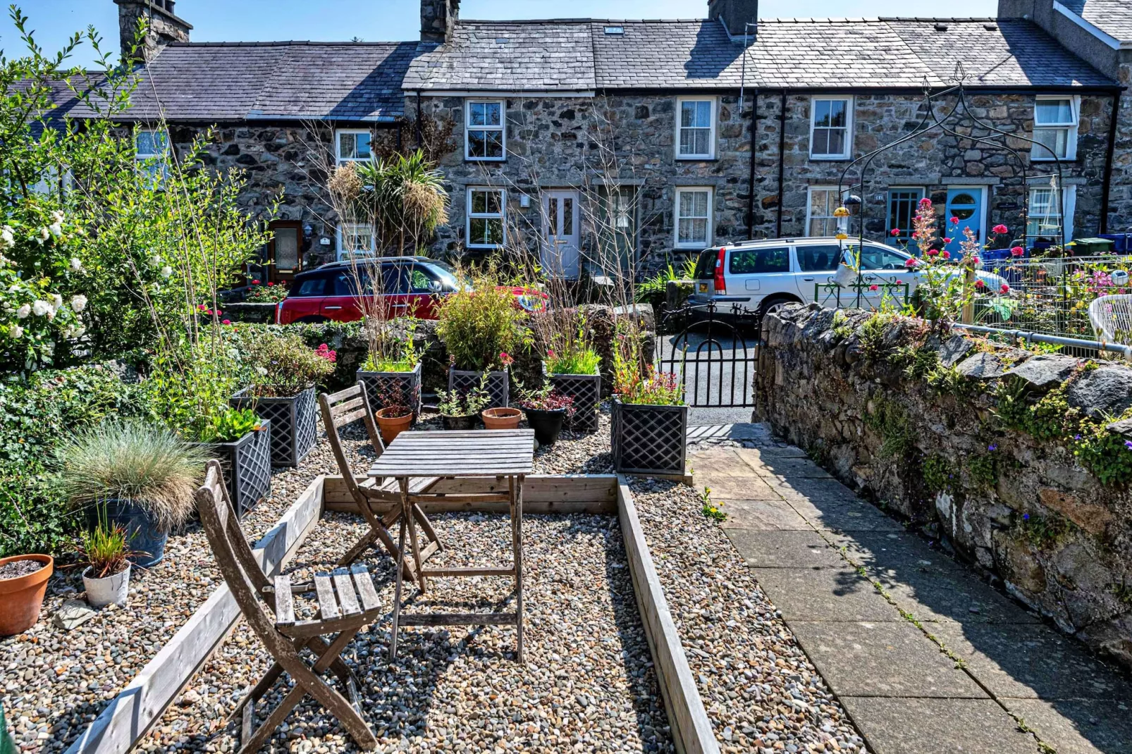 Arosfa Cottage-Terrace