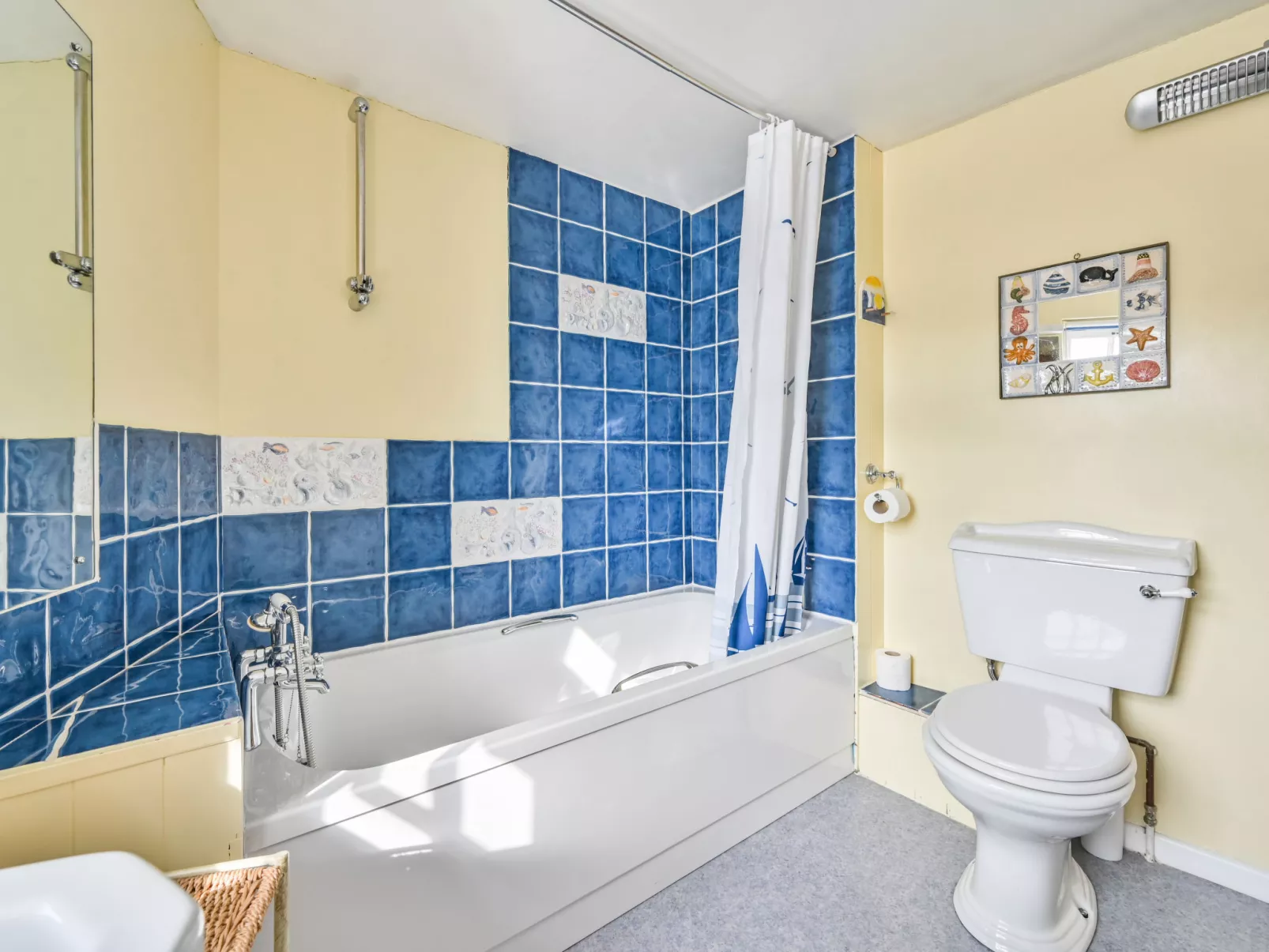 Dolphin Cottage-Inside