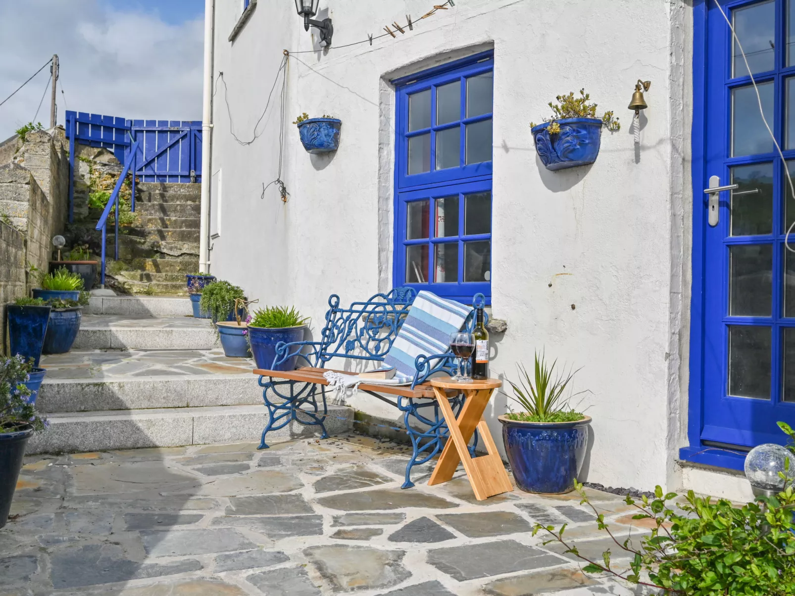 Dolphin Cottage-Outside