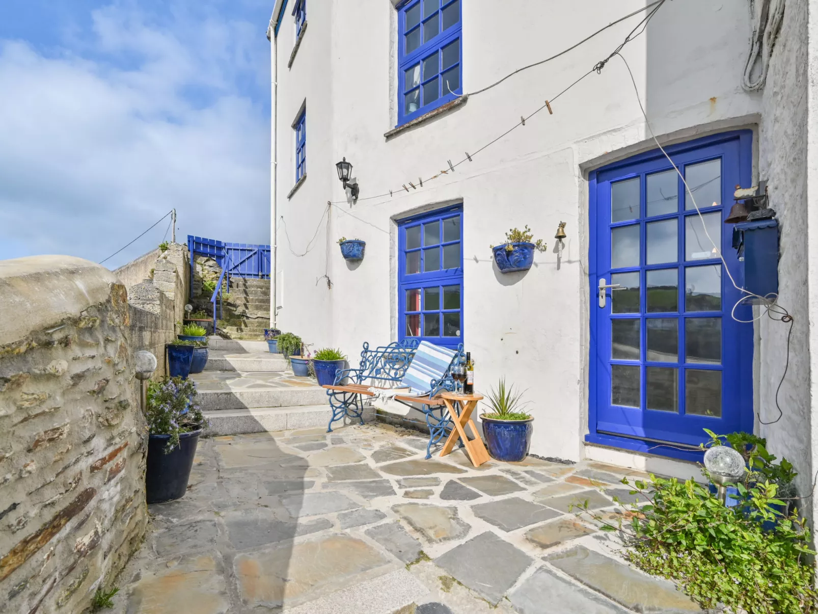Dolphin Cottage-Outside