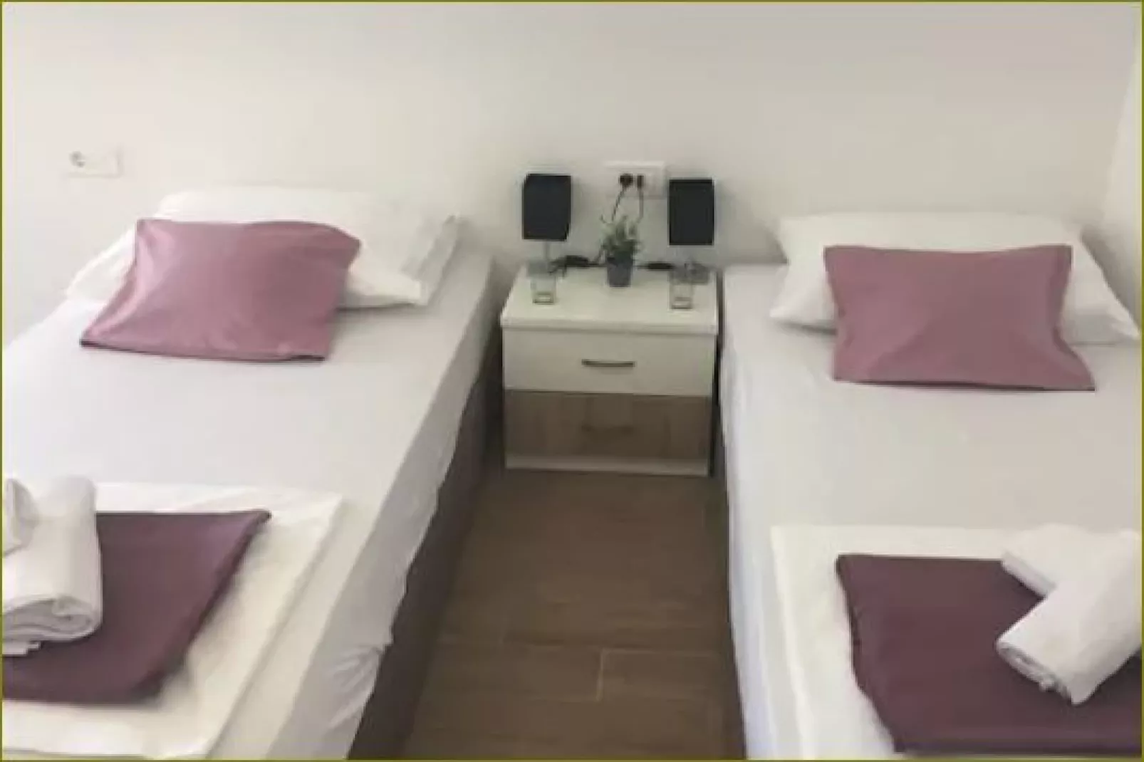 Apartments Dub - Studio Apartment with Shared Terrace (no.2)-Chambre