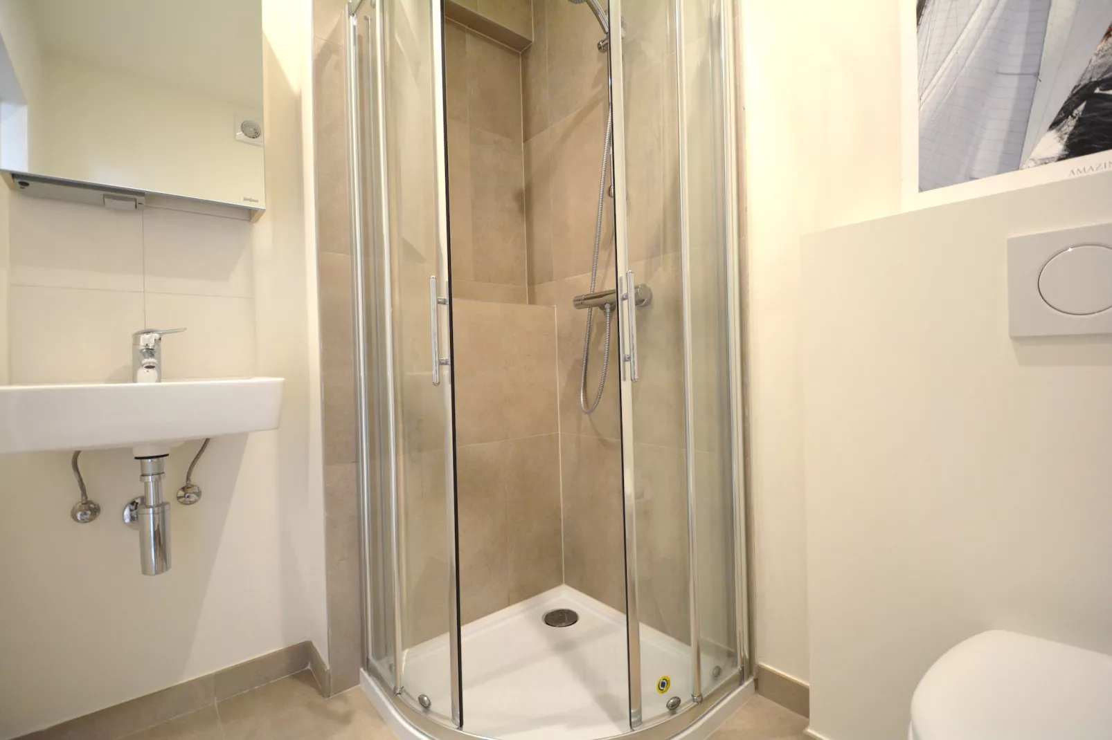 Mistral 2C-Bathroom