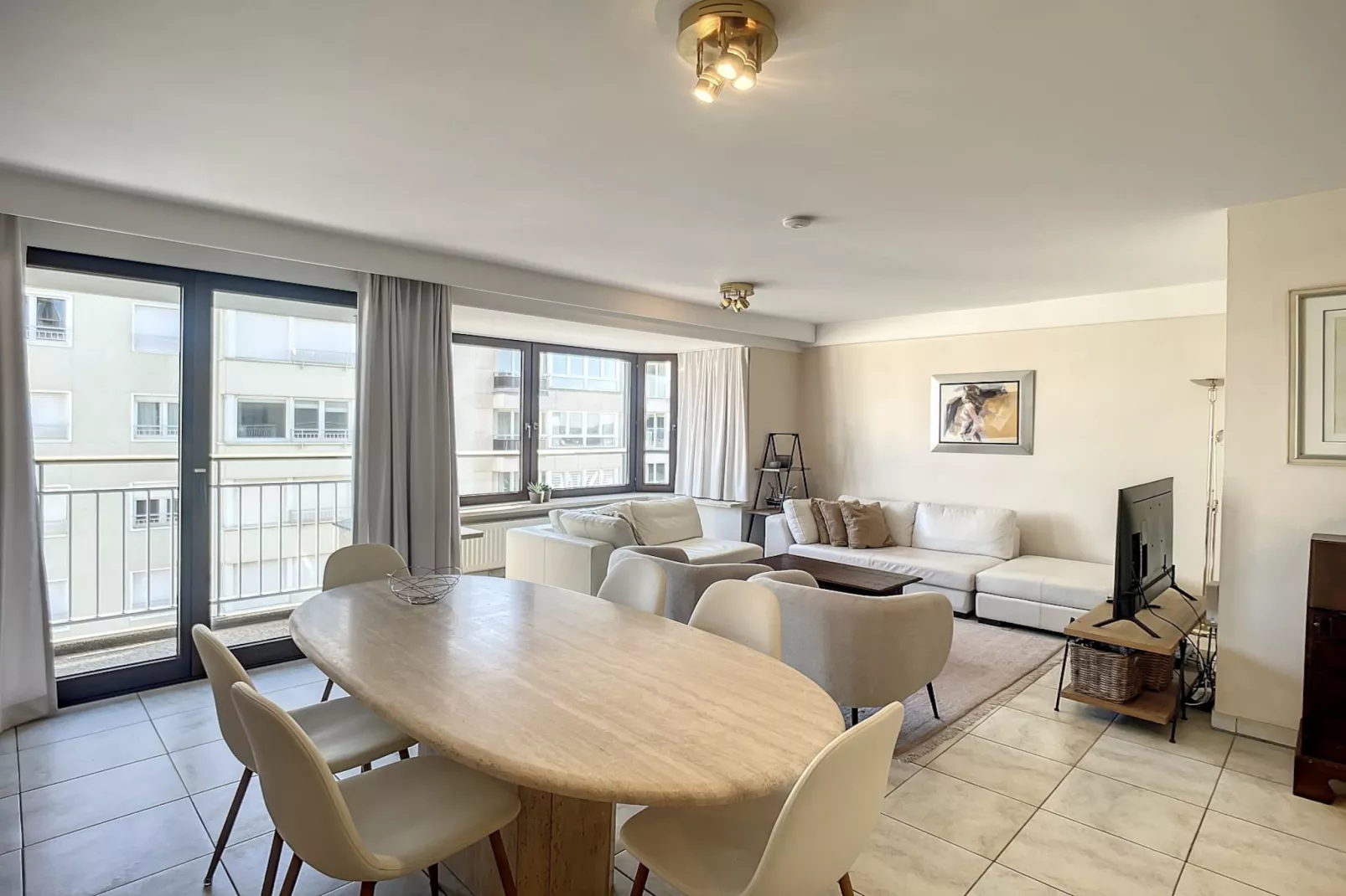 Sea Tonic 41-Dining room