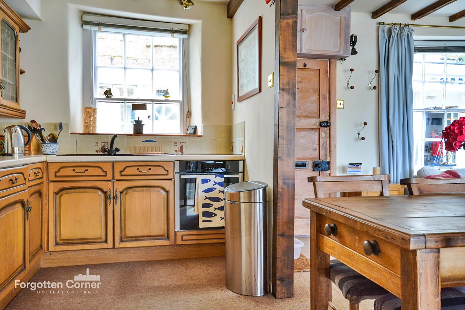 April Cottage, Cawsand-Kitchen