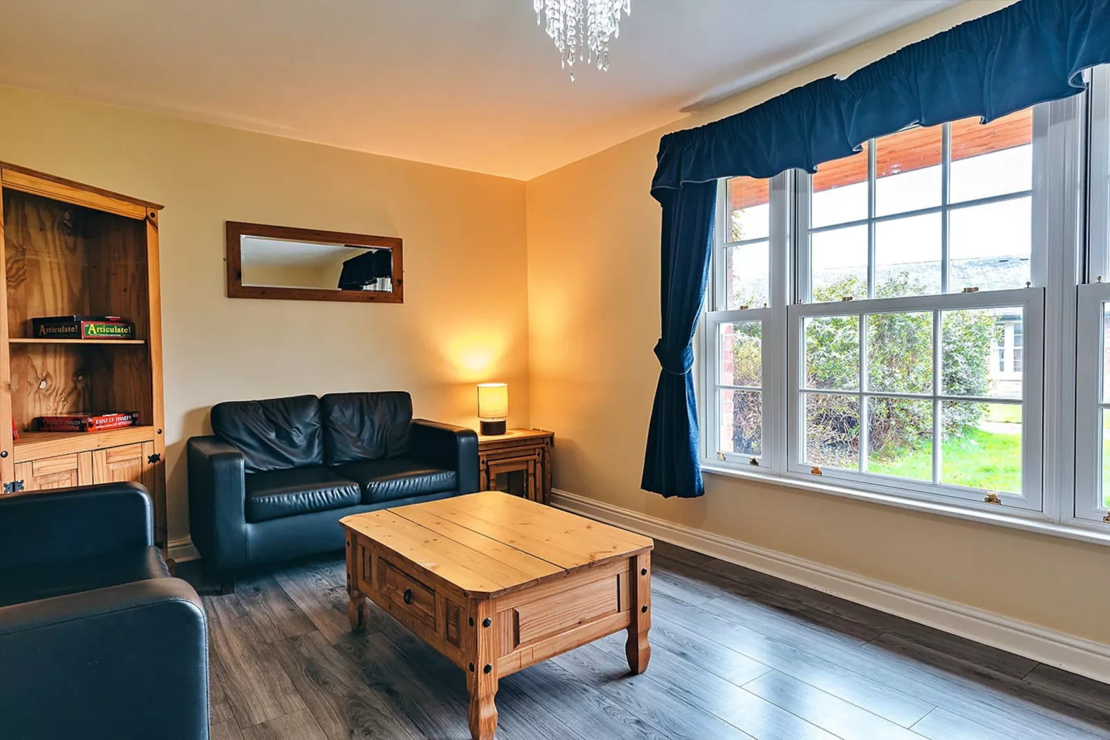 Netley Hall - Mulberry-Living room