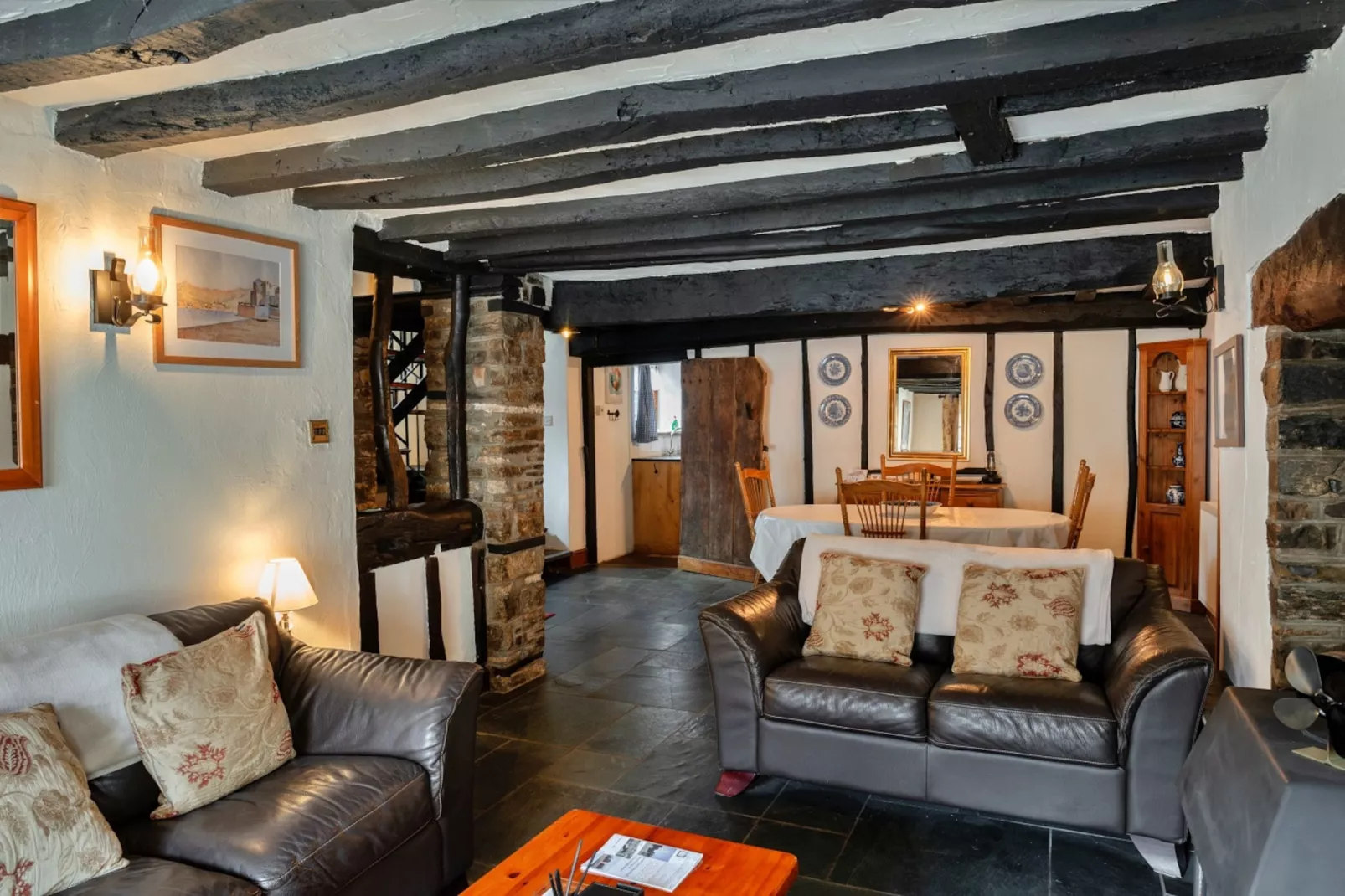Hope Thatch-Living room