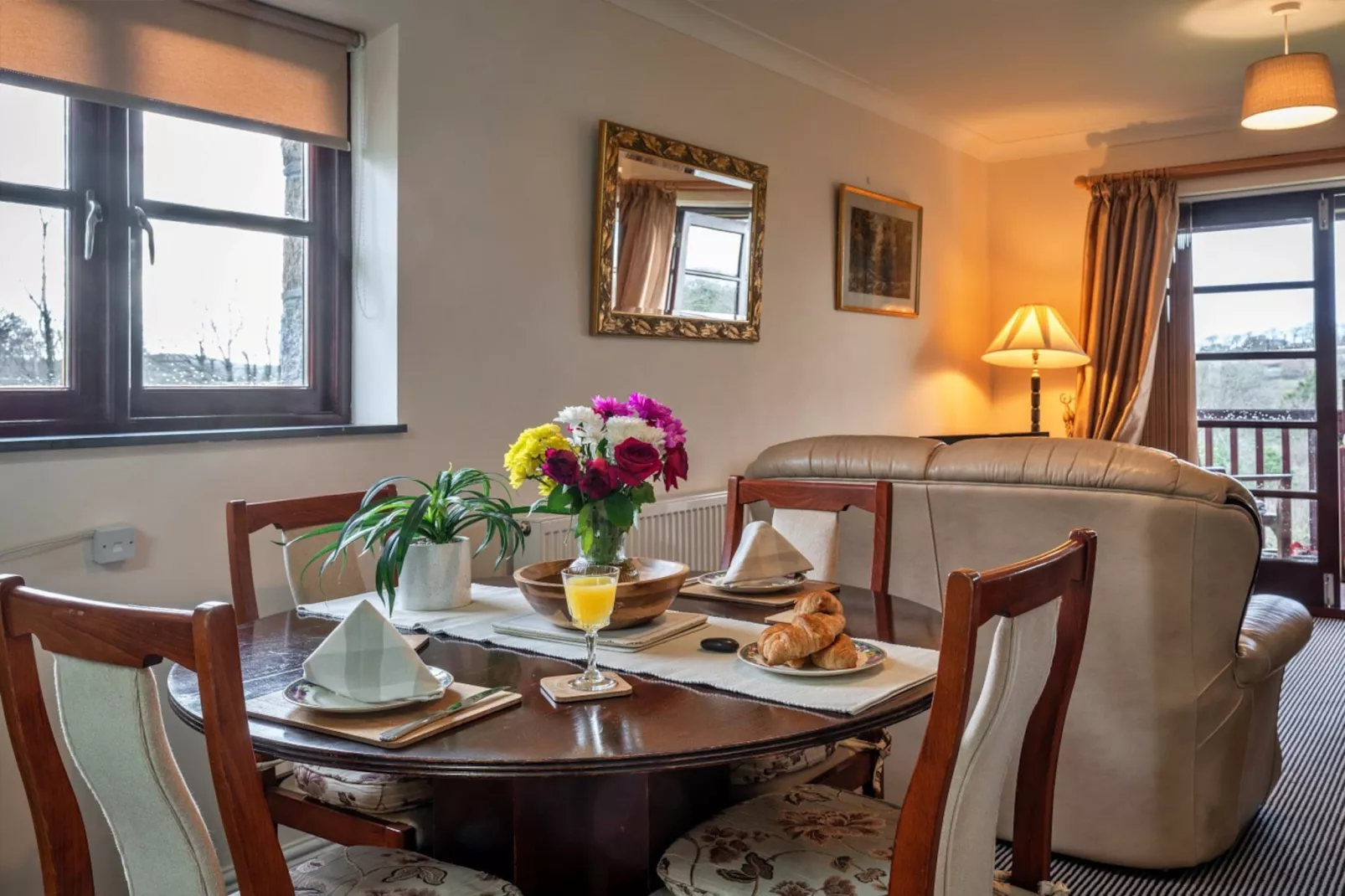 Orchard View-Esszimmer