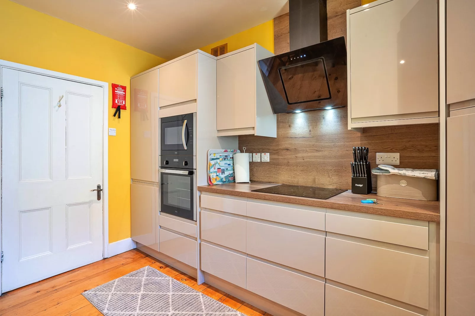 Beau View at Gadlys House-Kitchen
