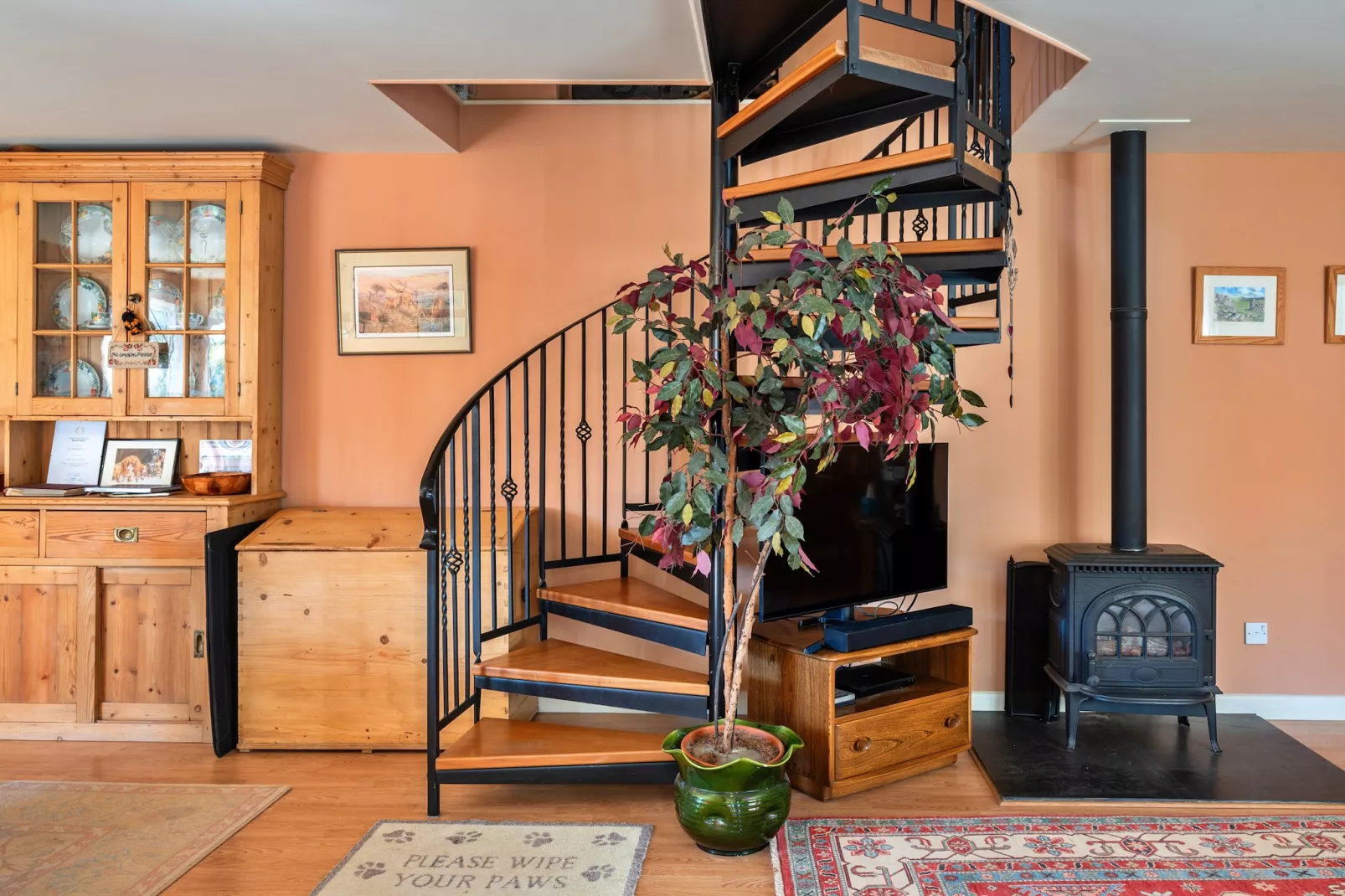 Cherry Tree Cottage-Landing