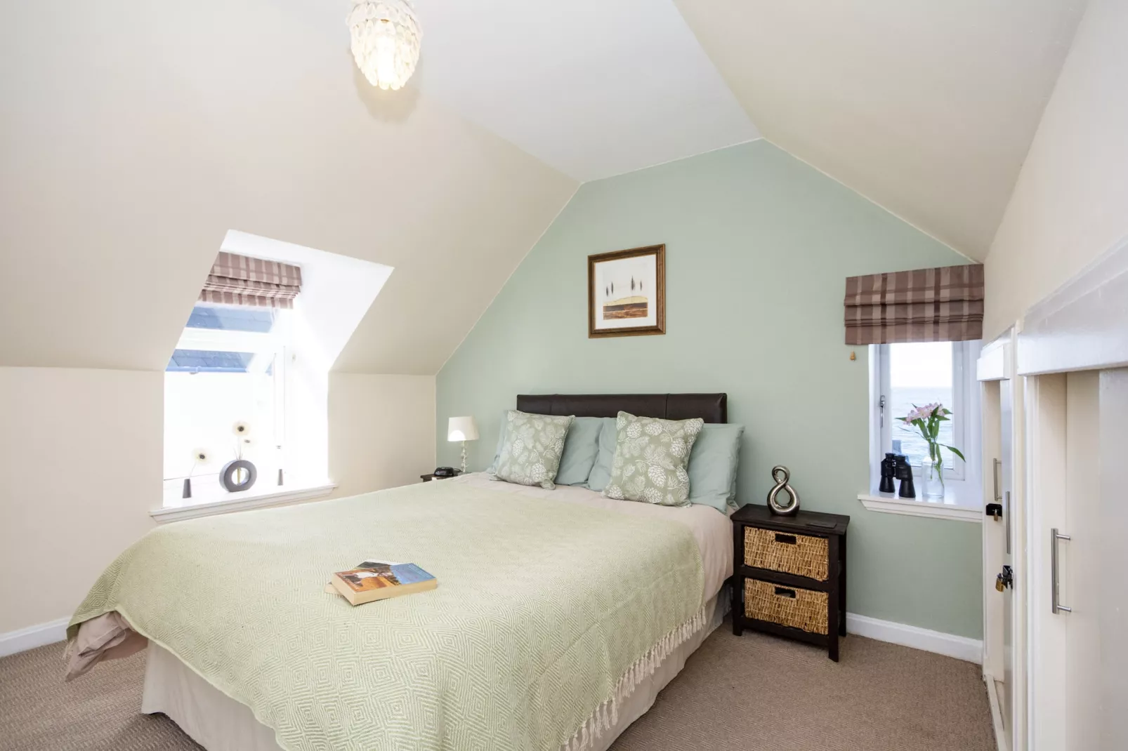 Ellie-Jo Cottage-Bedroom