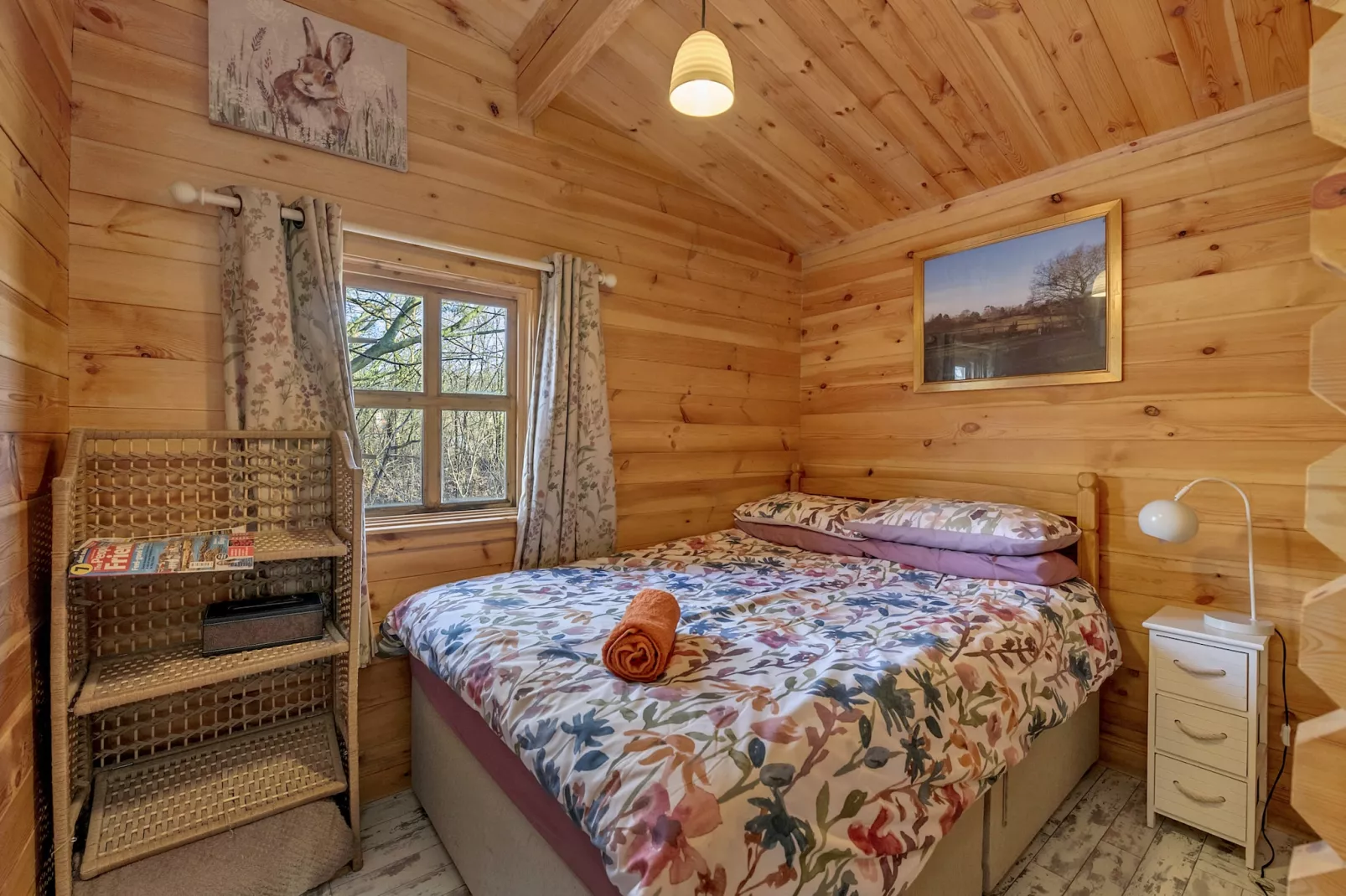 Woodland Lodge-Bedroom