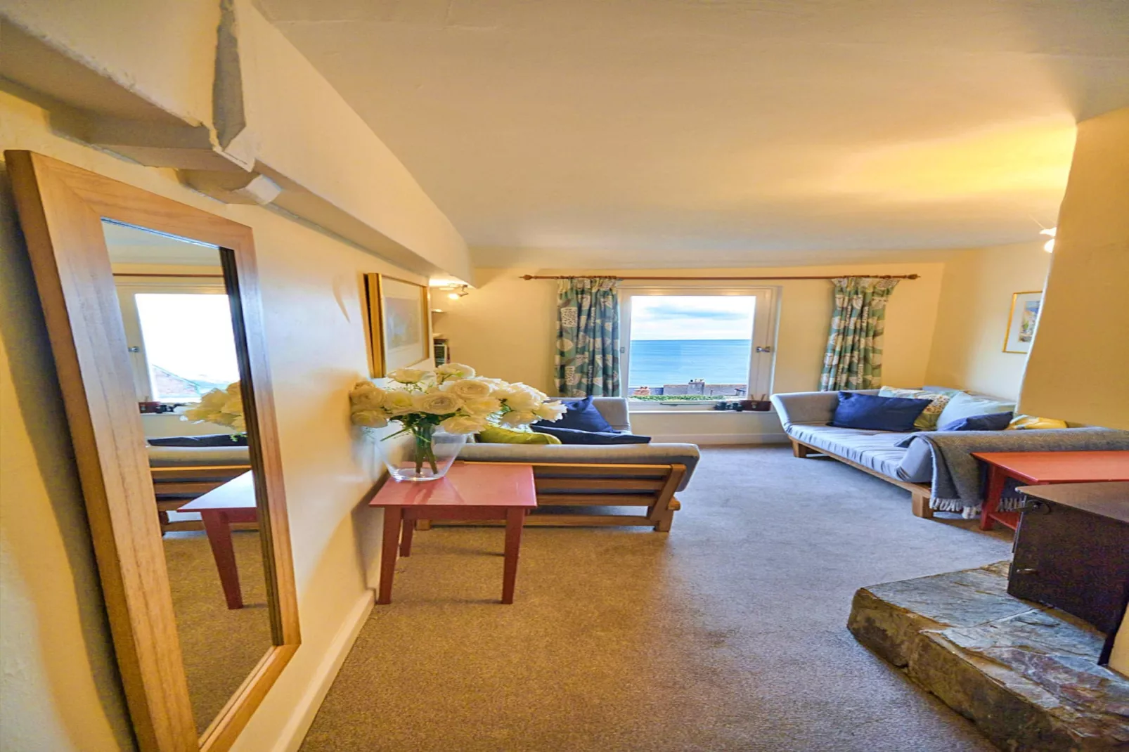 Penlee Narrows, Kingsand-Living room