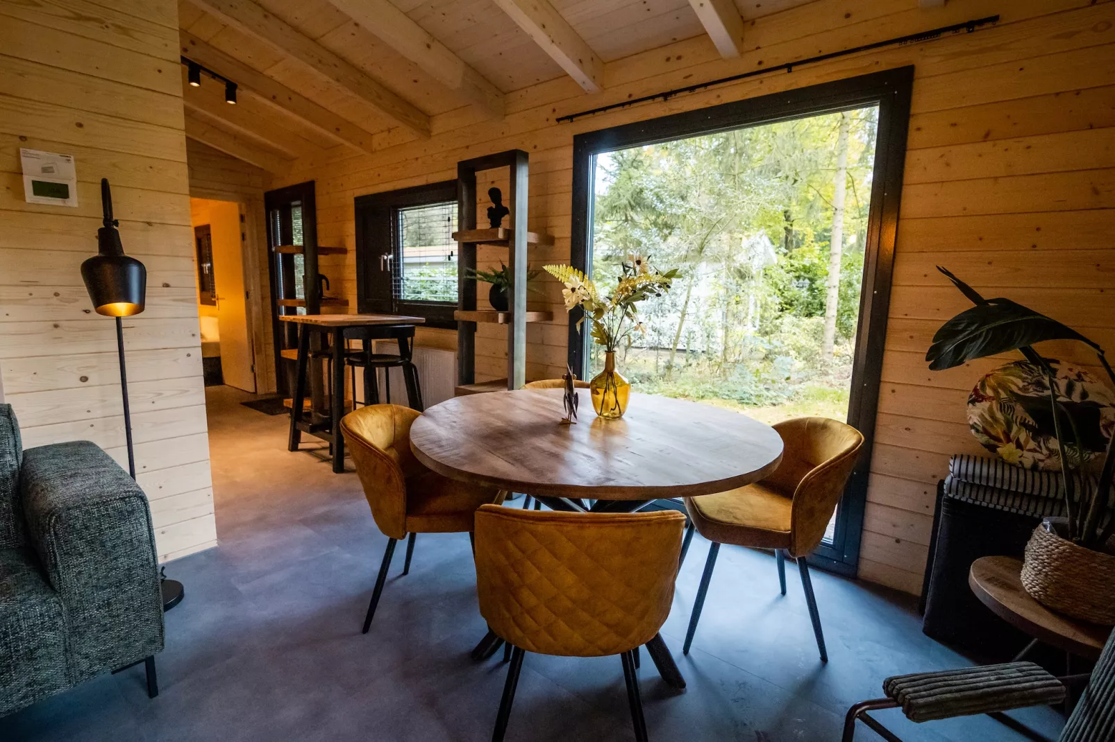 4-persoons wellness lodge-Dining room