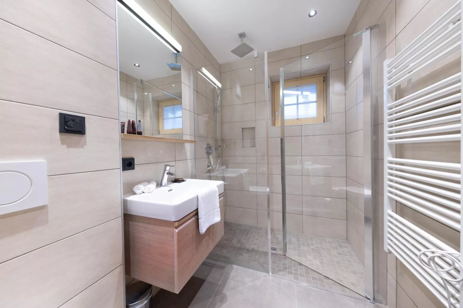Nationalpark Chalet Schlieferspitze-Bathroom