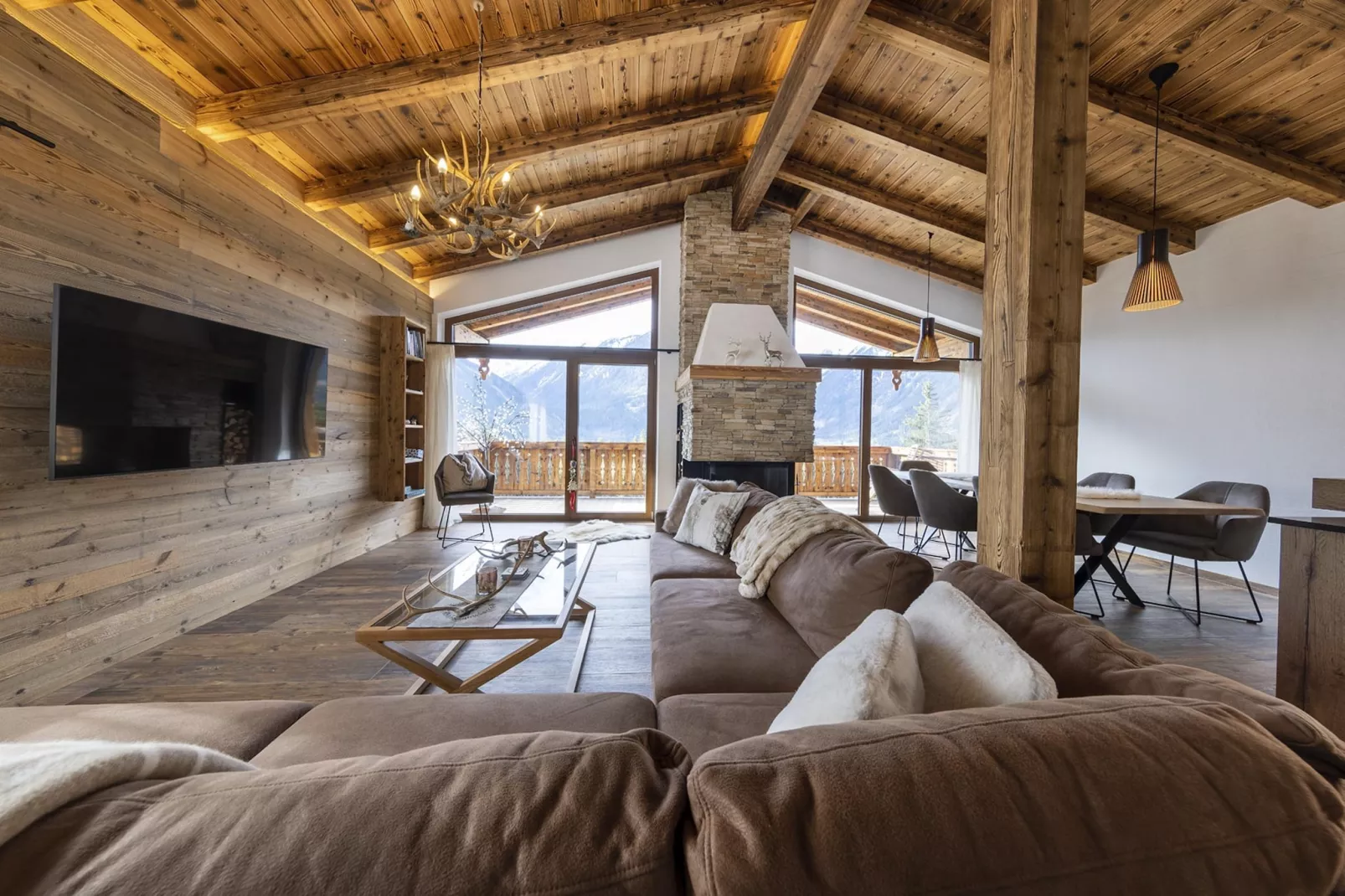 Nationalpark Chalet Hoher Sonnblick-Living room