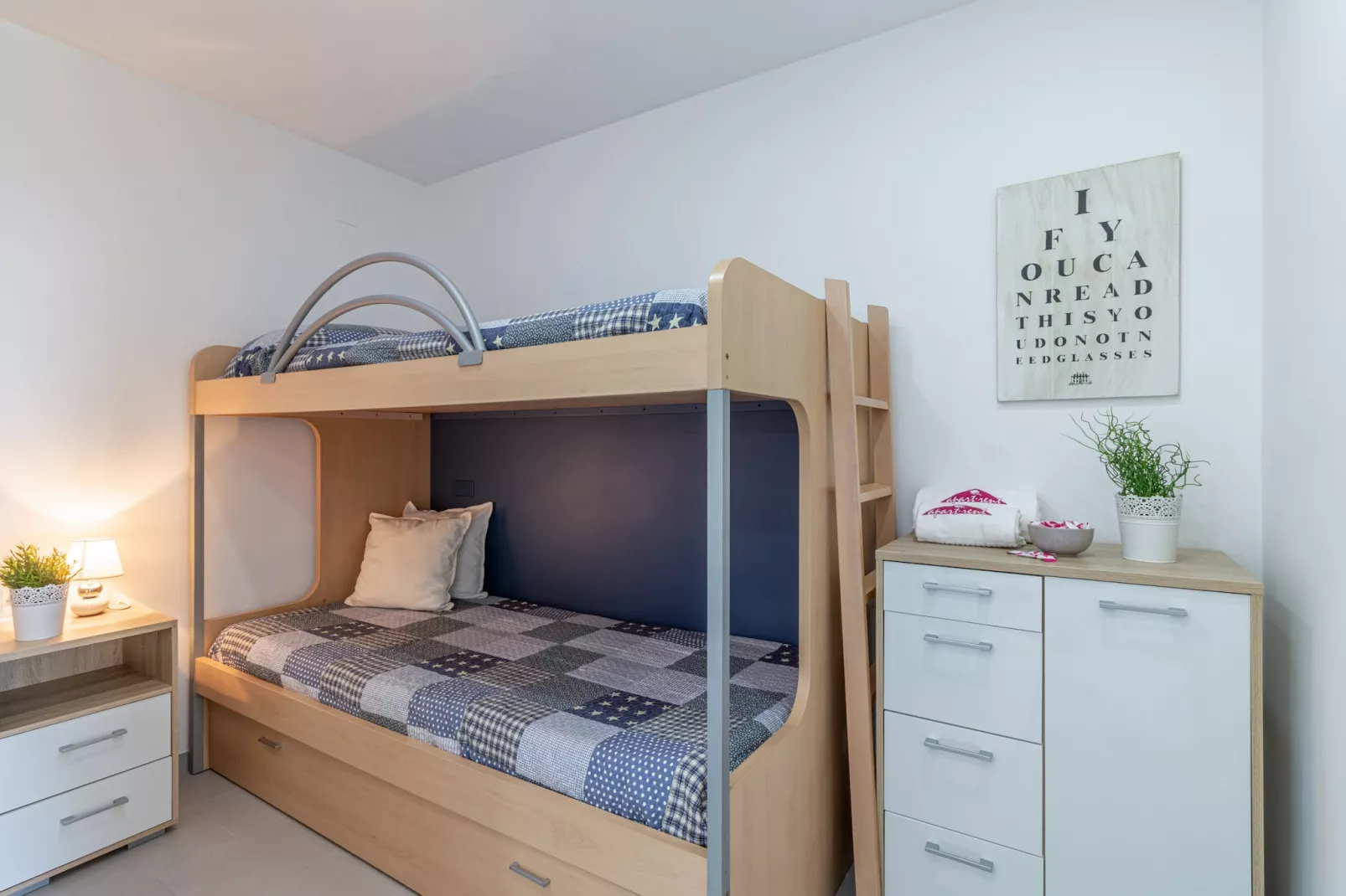 0175-PORT GREC EUROPA 2 4º 2-Schlafzimmer