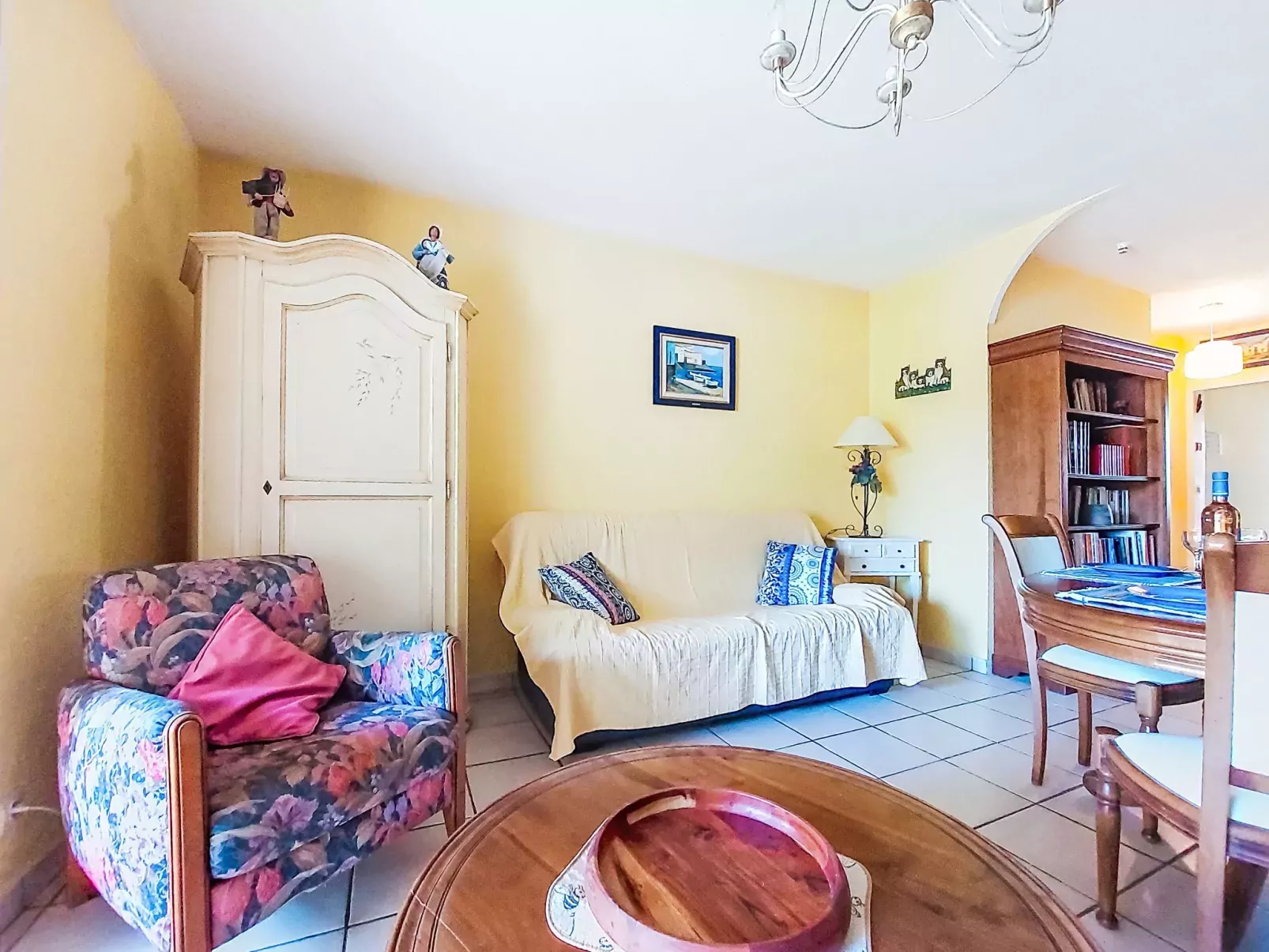 L'Ile heureuse-Inside