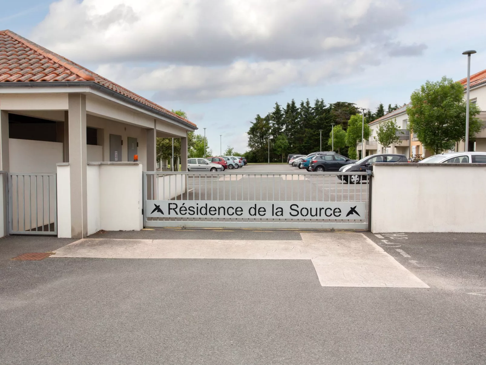 Résidence de la Source-Outside