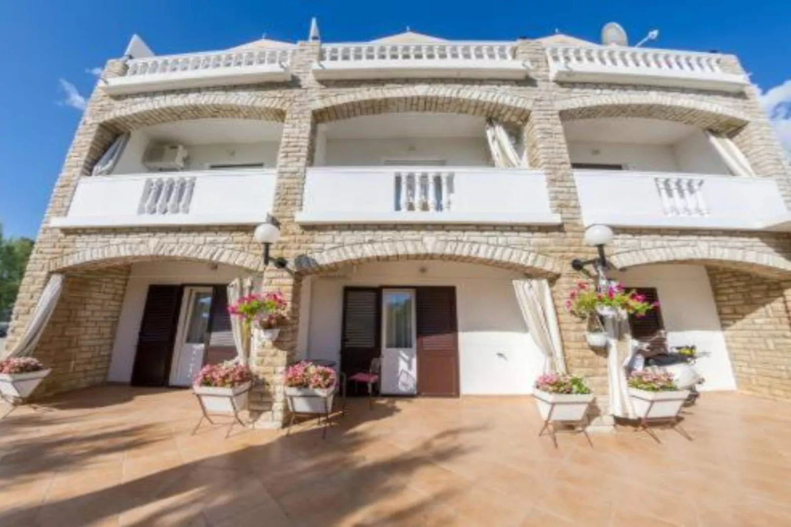 Triple Room with Sea View 109-Außenbereich