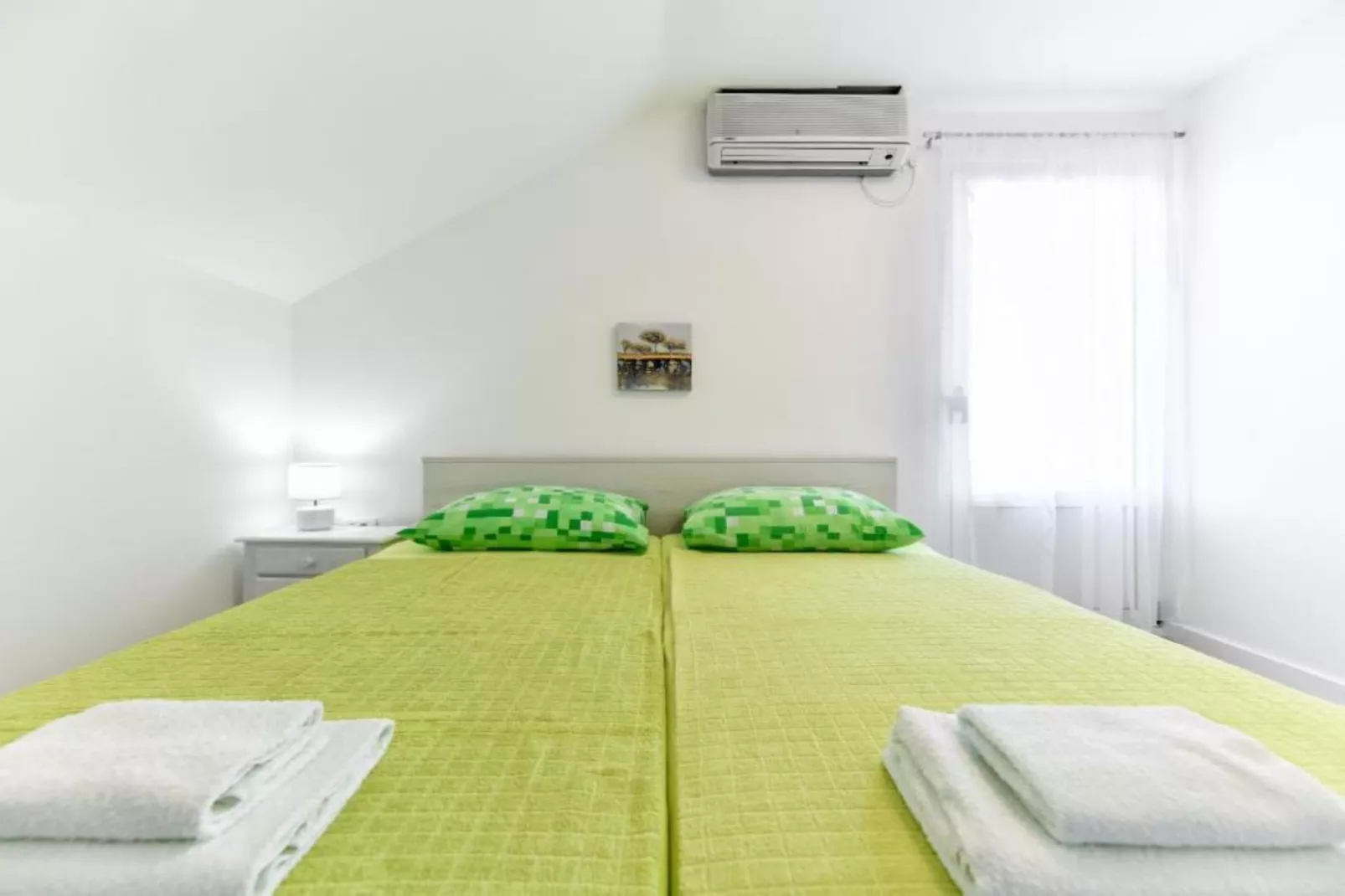 Four Bedroom Villa With Hot Tub-Chambre